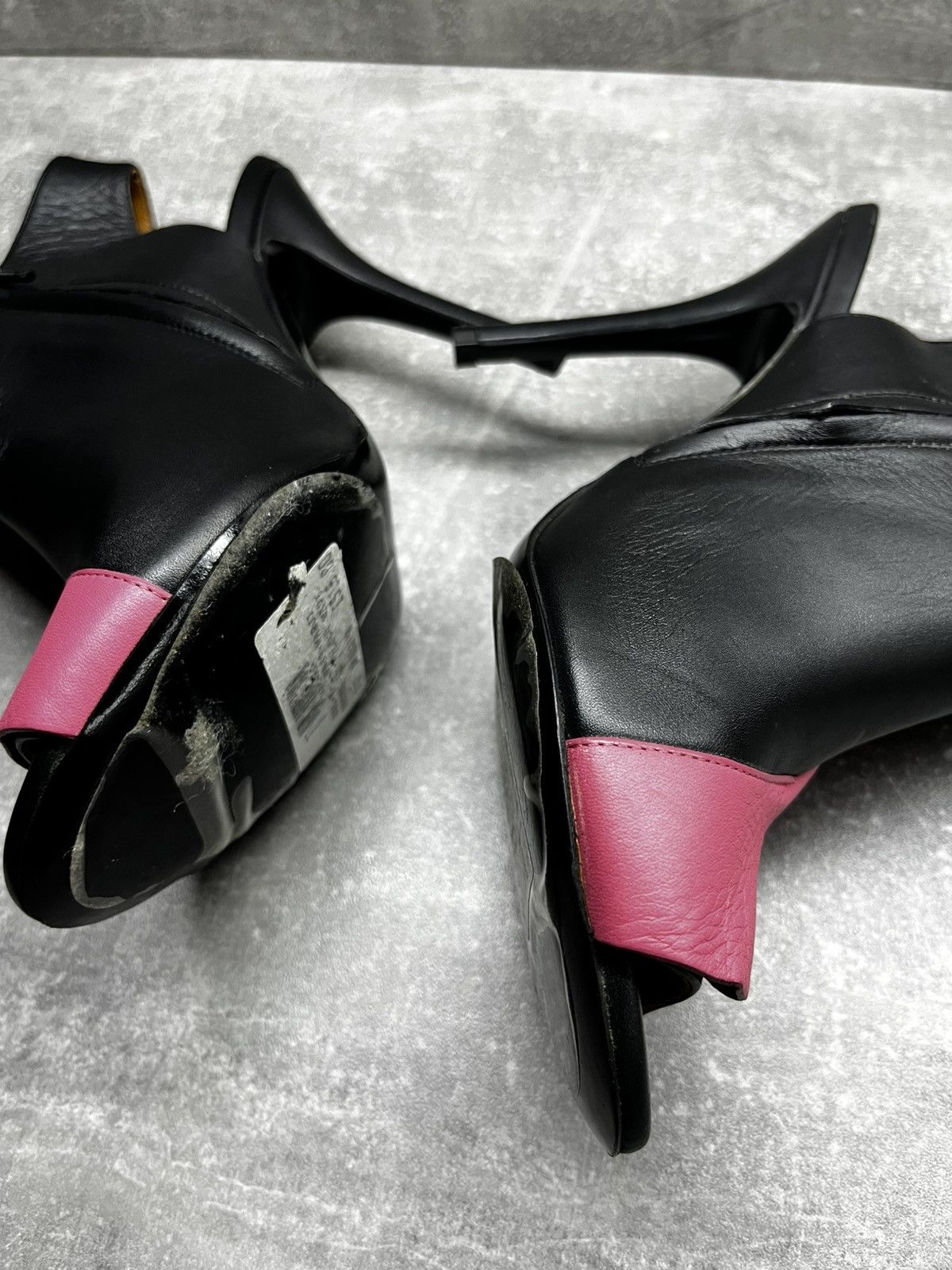 Balenciaga Balenciaga Made in Italy dress heels black/ pink rufle Size US 7 / IT 37 - 6 Thumbnail