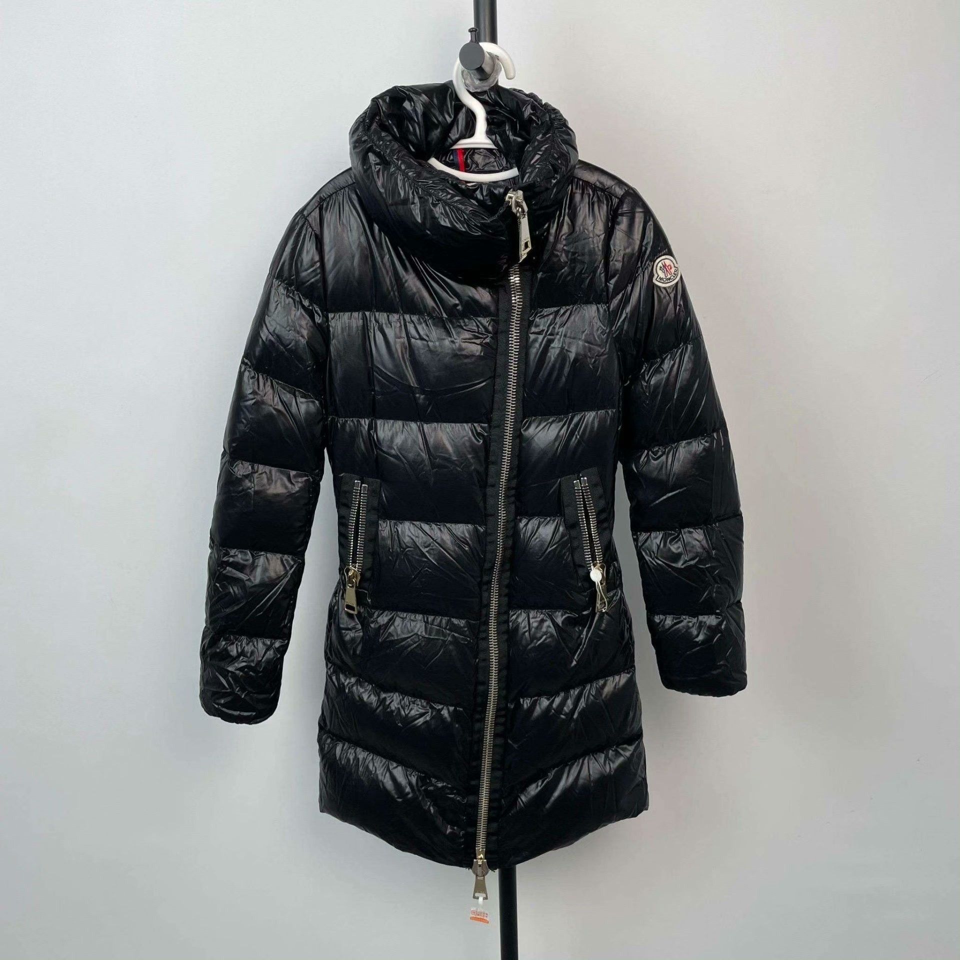 Moncler Moncler Down Black Down Jacket S Women Size S / US 4 / IT 40 - 1 Thumbnail