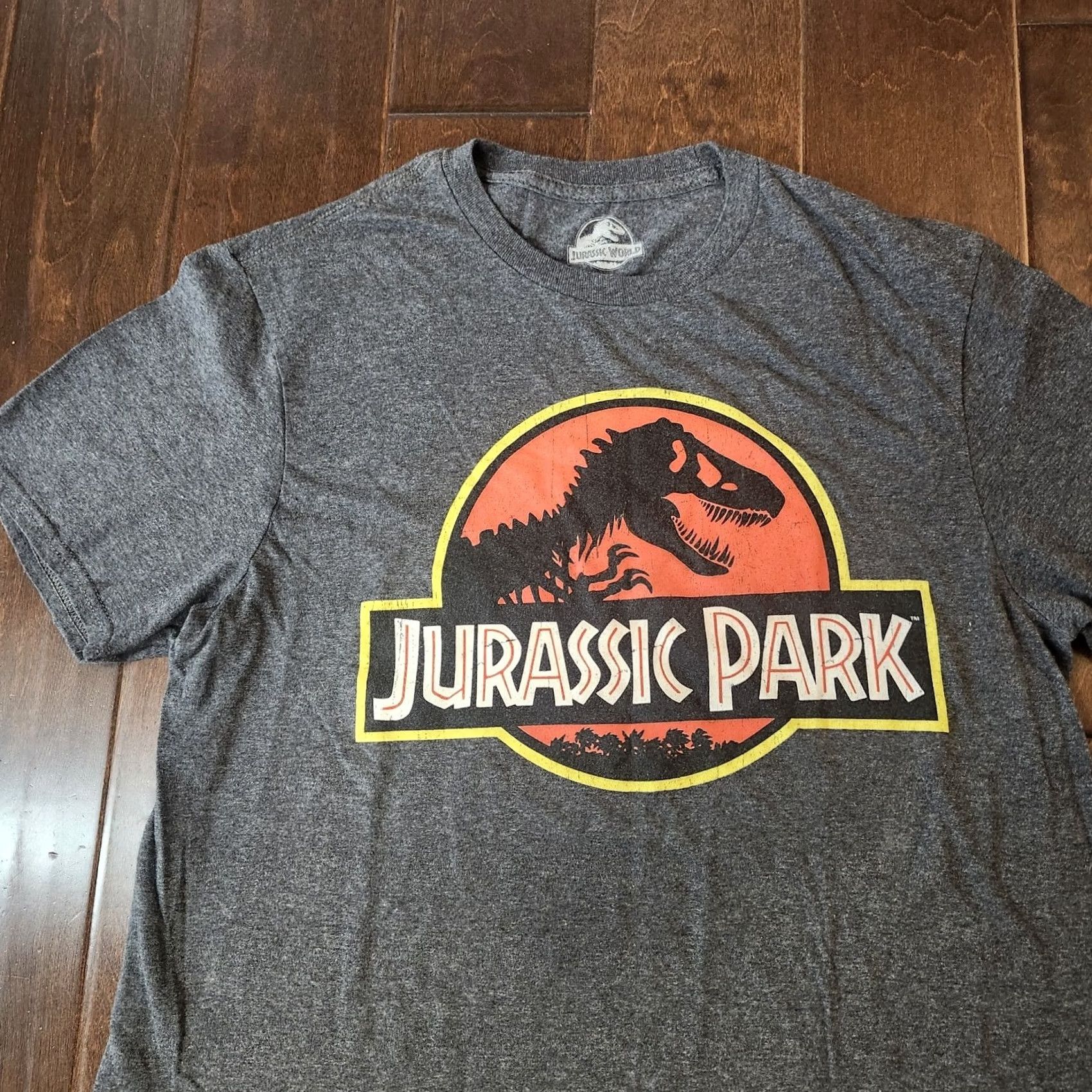 Vintage Jurassic Park Jurassic World Logo T Shirt Mens M Gray Graphic Tee Size US M / EU 48-50 / 2 - 5 Thumbnail