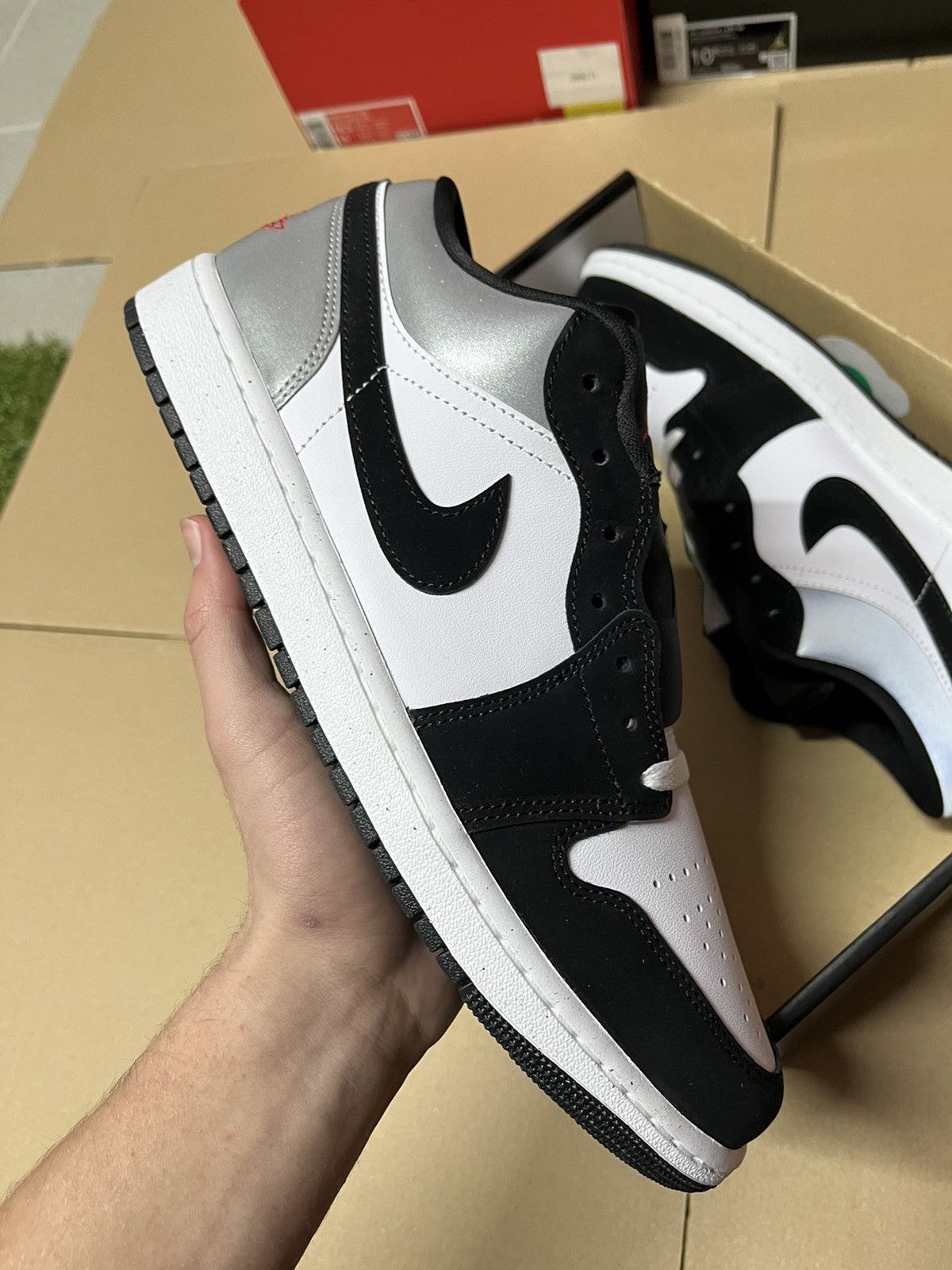 Nike Jordan 1 Low Size US 11 / EU 44 - 1 Thumbnail