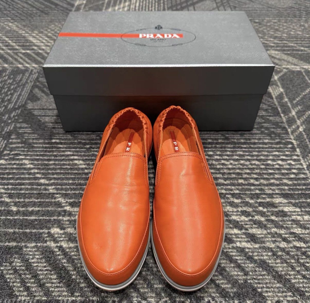 Prada Prada Orange Slip-On Casual Leather Shoes J42 Size US 7.5 / EU 40-41 - 2 Thumbnail