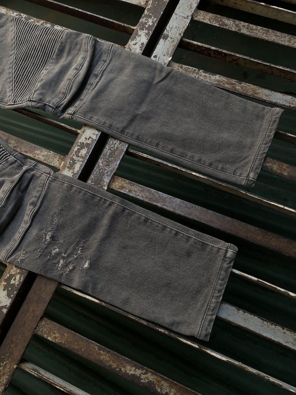 Balmain Balmain - Distressed Biker Jeans Denim Gray Size US 32 / EU 48 - 4 Thumbnail