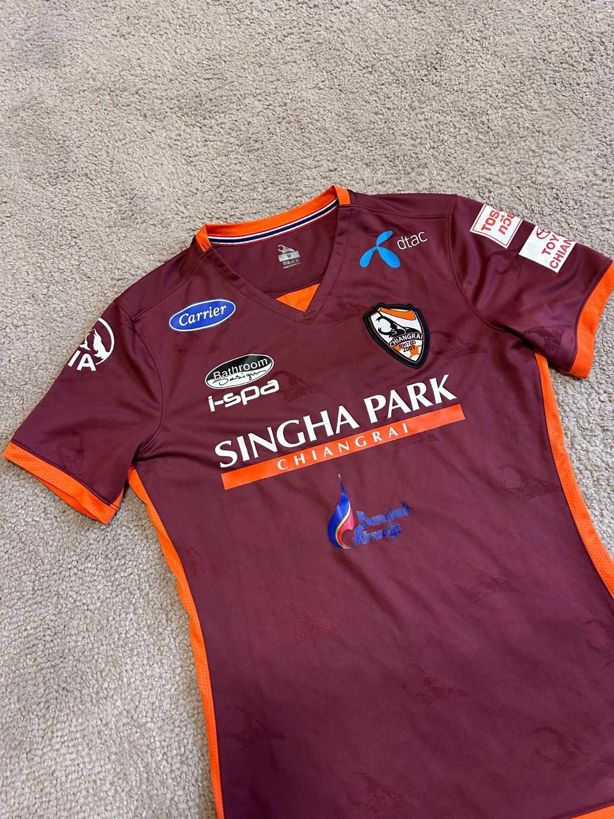 Other 2016 Chiangrai United Away Football Shirt Soccer Jersey Sz M Size US M / EU 48-50 / 2 - 3 Thumbnail