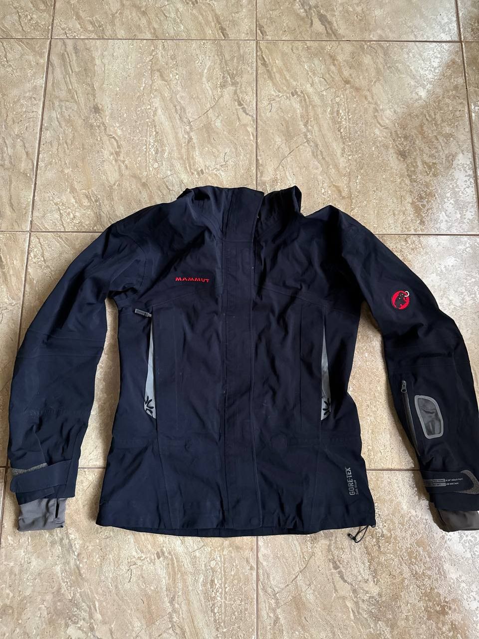 Mammut Mammut nirvana Ski Jacket black winter hiking wind jacket Size XS / US 0-2 / IT 36-38 - 2 Thumbnail