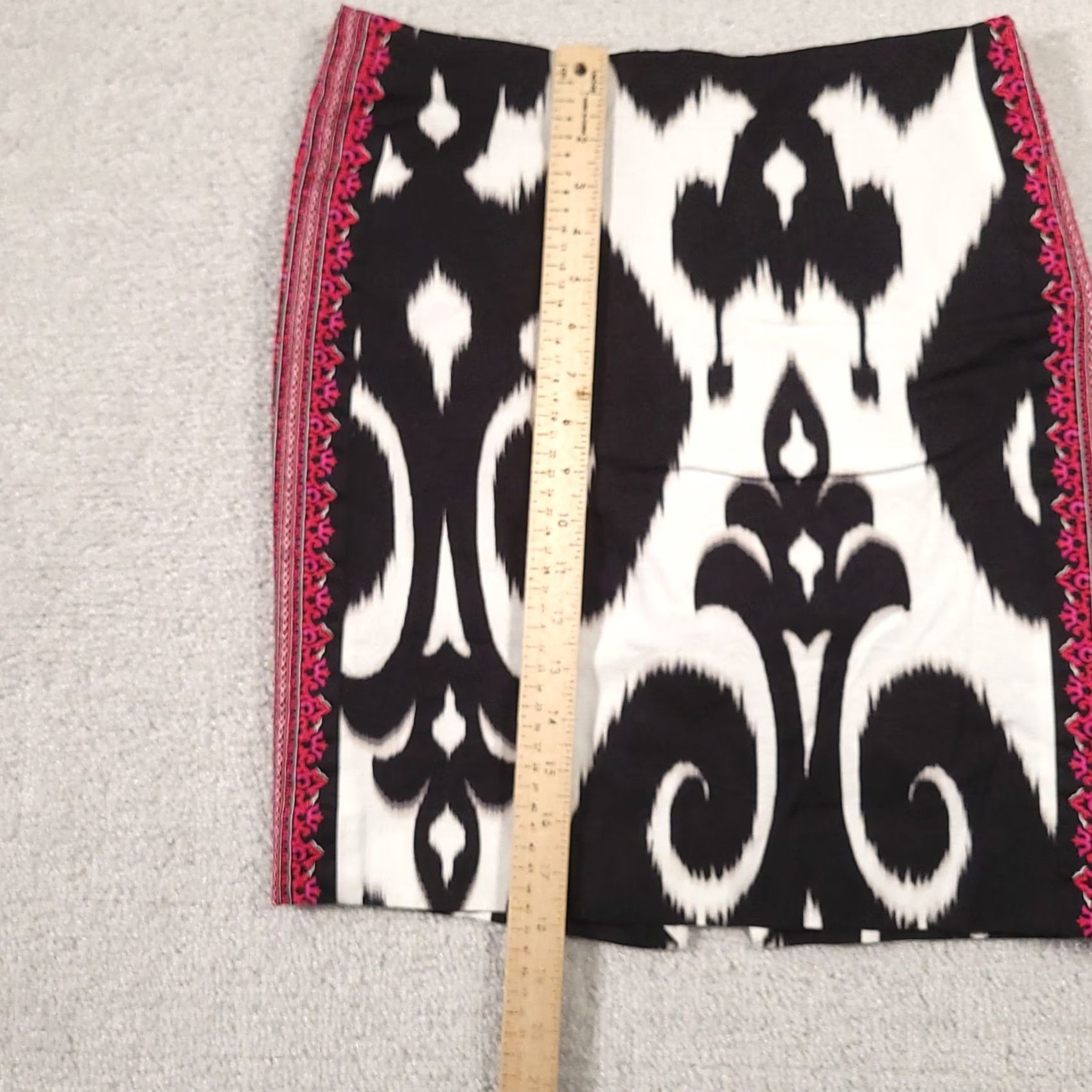 White House Black Market VINTAGE? (No) White House Black Market Women's Skirt Embroidered Size 2 Pencil A-Line Black Cotton Blend Zip Size 26" / US 2 / IT 38 - 5 Thumbnail