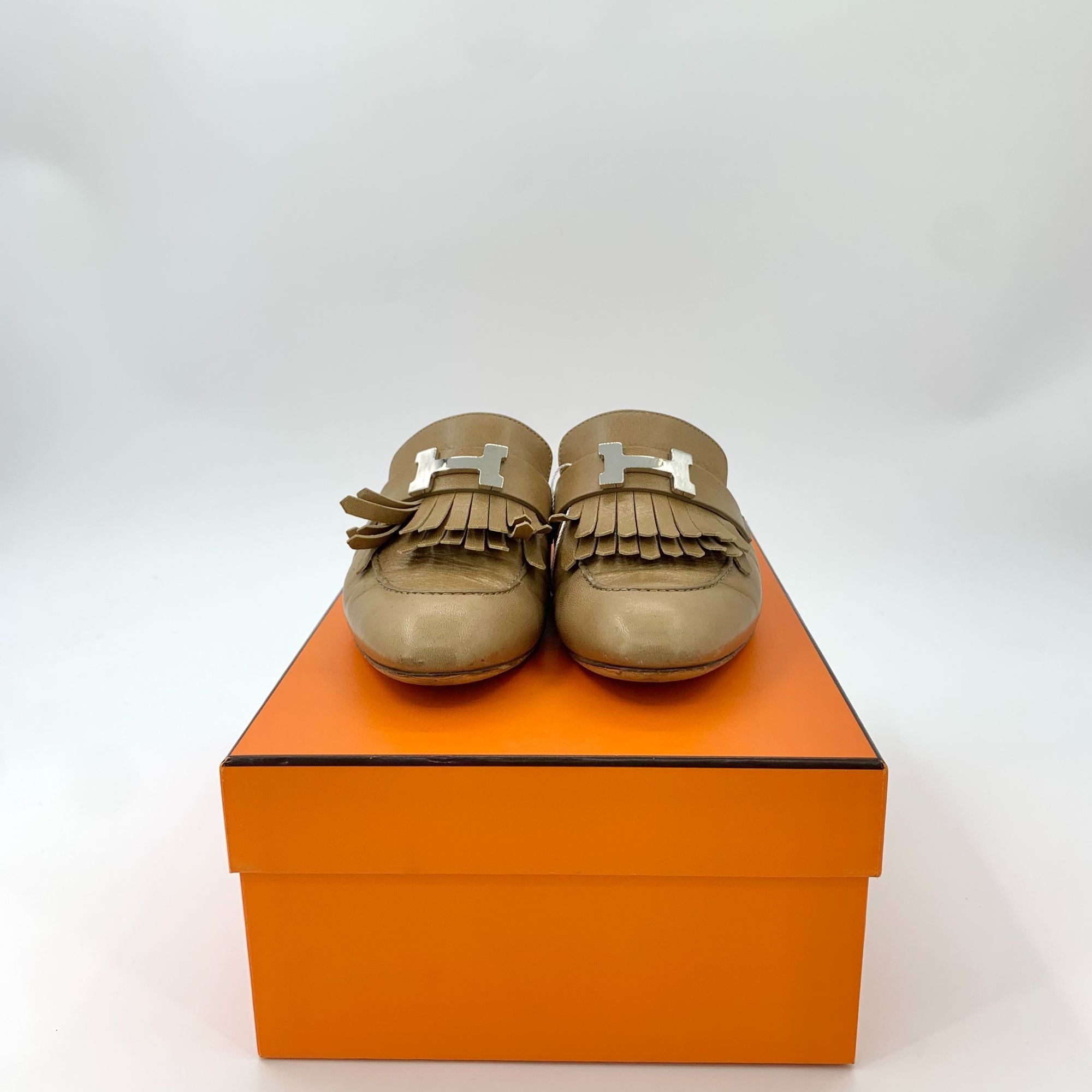 Hermes Hermes Tan Leather Fringe Slip-On Loafers With Silver Hardwa Size US 6.5 / IT 36.5 - 9 Thumbnail