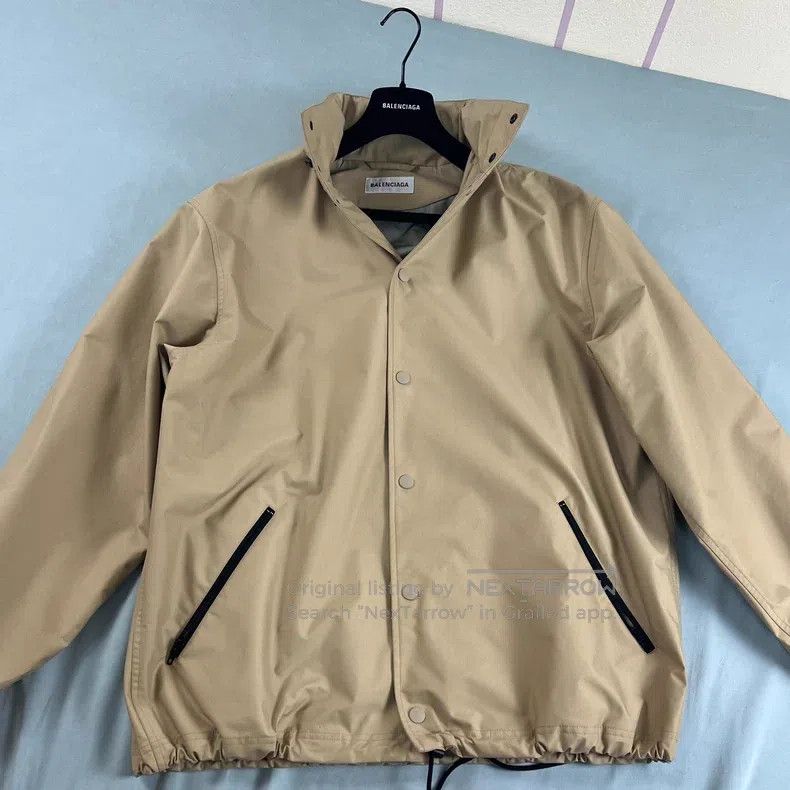 Balenciaga Balenciaga Khaki back large logo jacket windbreaker Size XS / US 0-2 / IT 36-38 - 5 Thumbnail