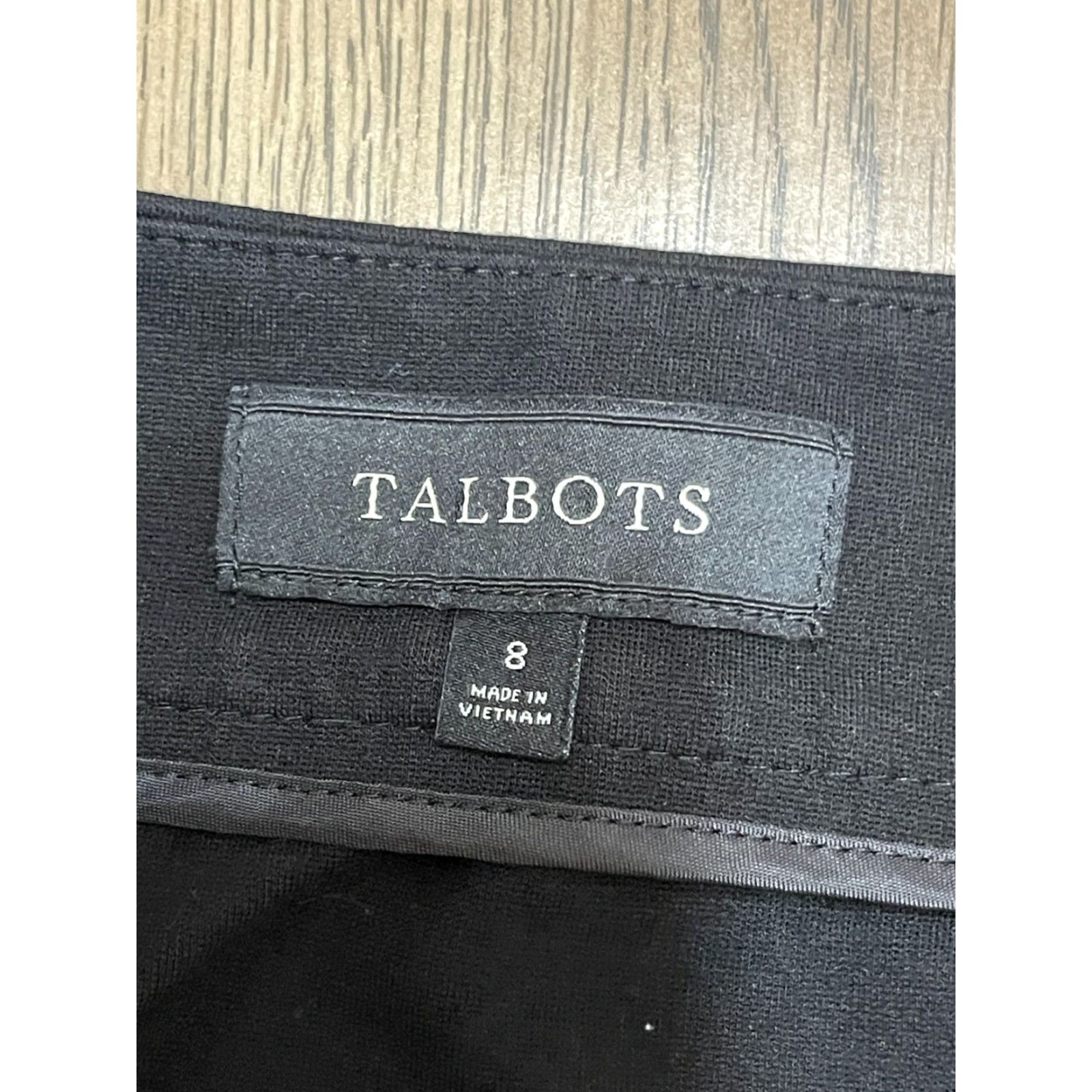 Talbots Talbots Skirt Women's Size 8 Black Side Zip Buttons on Front Size 30" / US 8 / IT 44 - 7 Thumbnail