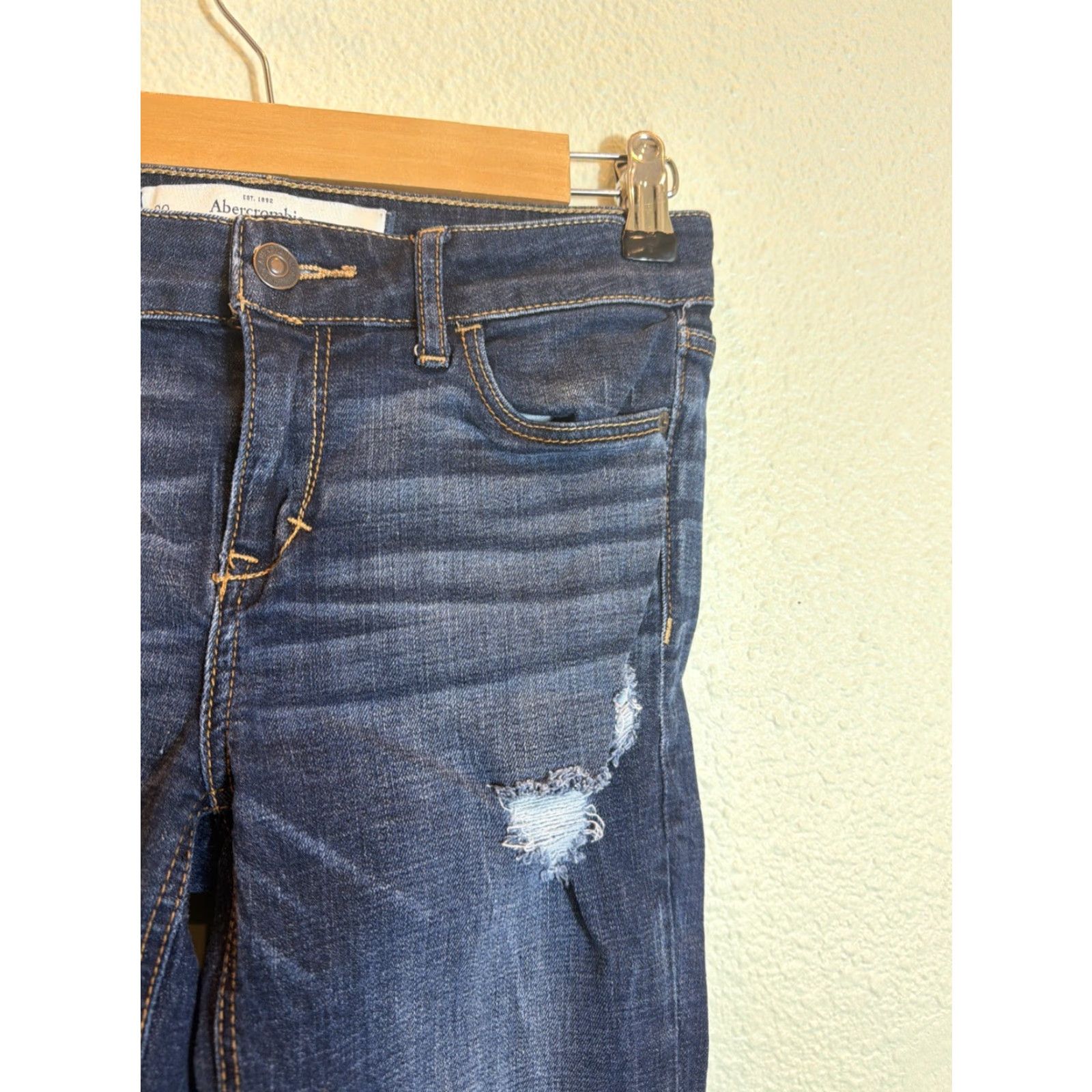 Abercrombie & Fitch Abercrombie Fitch Women’s Skinny Jeans Dark Wash Distressed 24x27 Low Rise 00 Blue Size 24" / US 00 / IT 34 - 5 Thumbnail