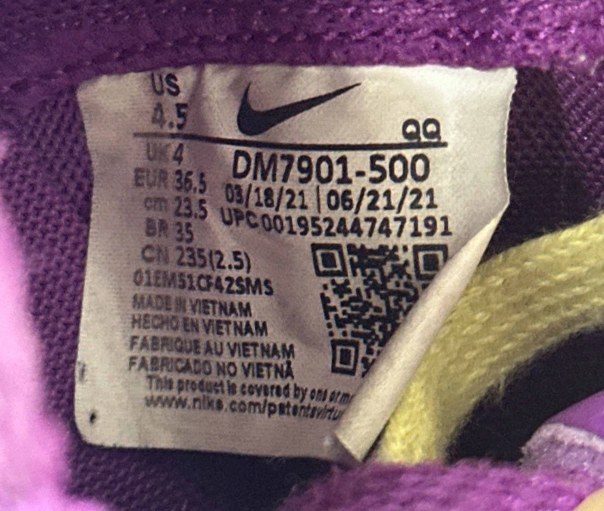 Kaws × Nike Nike KAWS x sacai x Blazer Low Purple Dusk Size US 4.5 / IT 34.5 - 9 Thumbnail