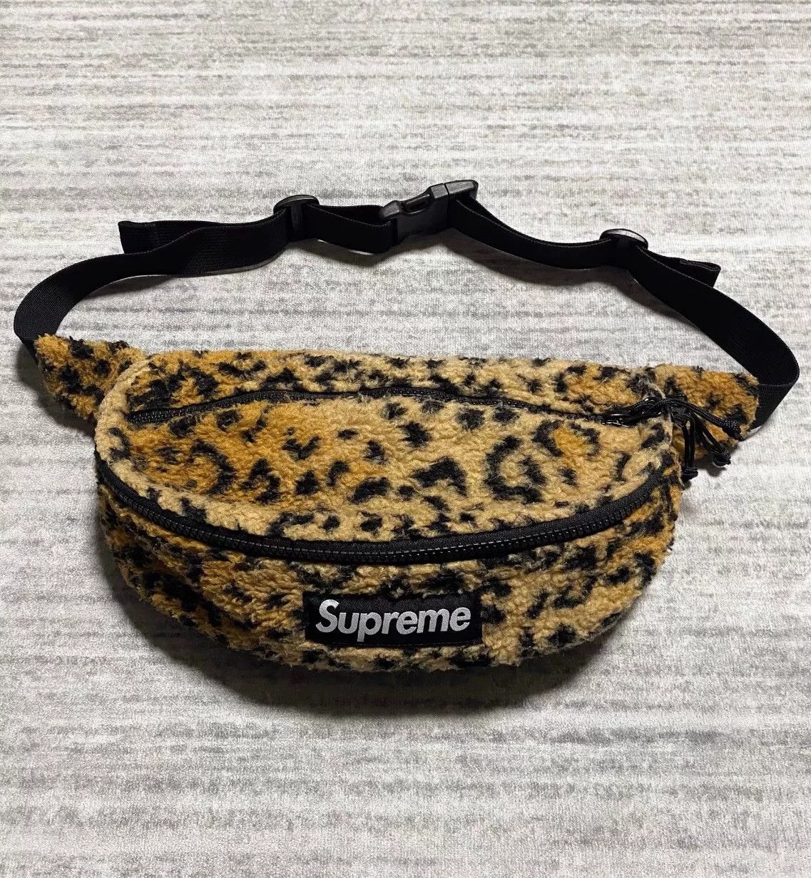 Supreme supreme leopard print plush waist bag Size ONE SIZE - 1 Thumbnail