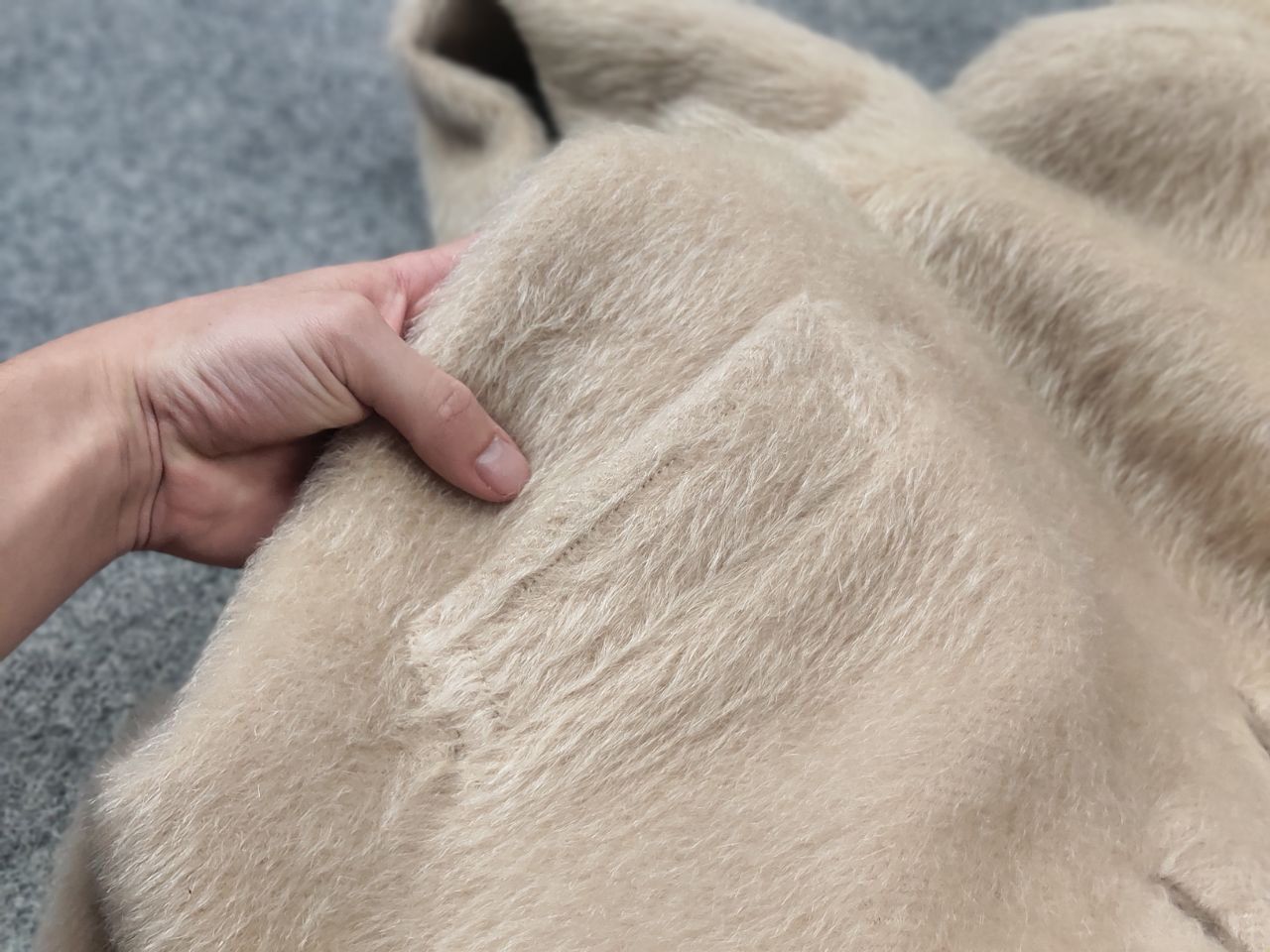 Vintage Vintage 1950's/60's Luxury Mohair fuzzy Beige Coat Jacket Size M / US 6-8 / IT 42-44 - 19 Thumbnail