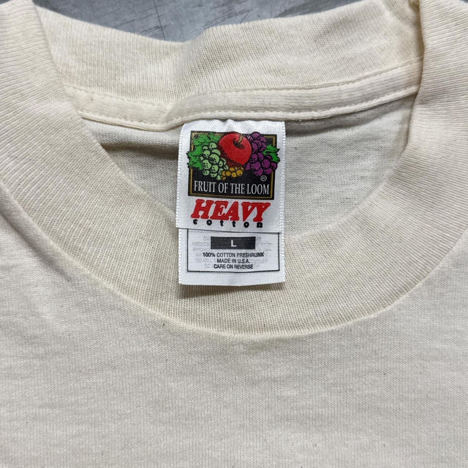 Vintage Vintage 90s Crop Walk Stop Hunger Graphic T-Shirt Size US L / EU 52-54 / 3 - 4 Thumbnail