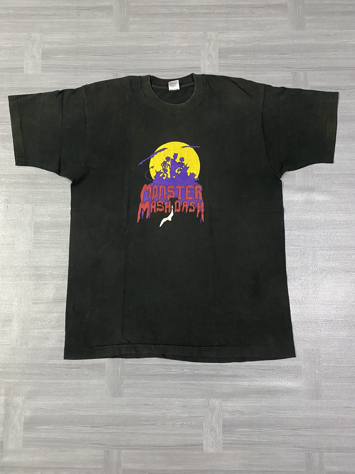 Vintage Vintage Monster Mash Dash T-Shirt Size US XL / EU 56 / 4 - 1 Thumbnail