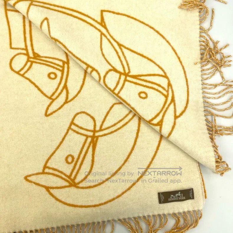 Hermes Hermes Horsehead Cashmere Scarf with Contrasting Color Emb Size ONE SIZE - 2 Thumbnail