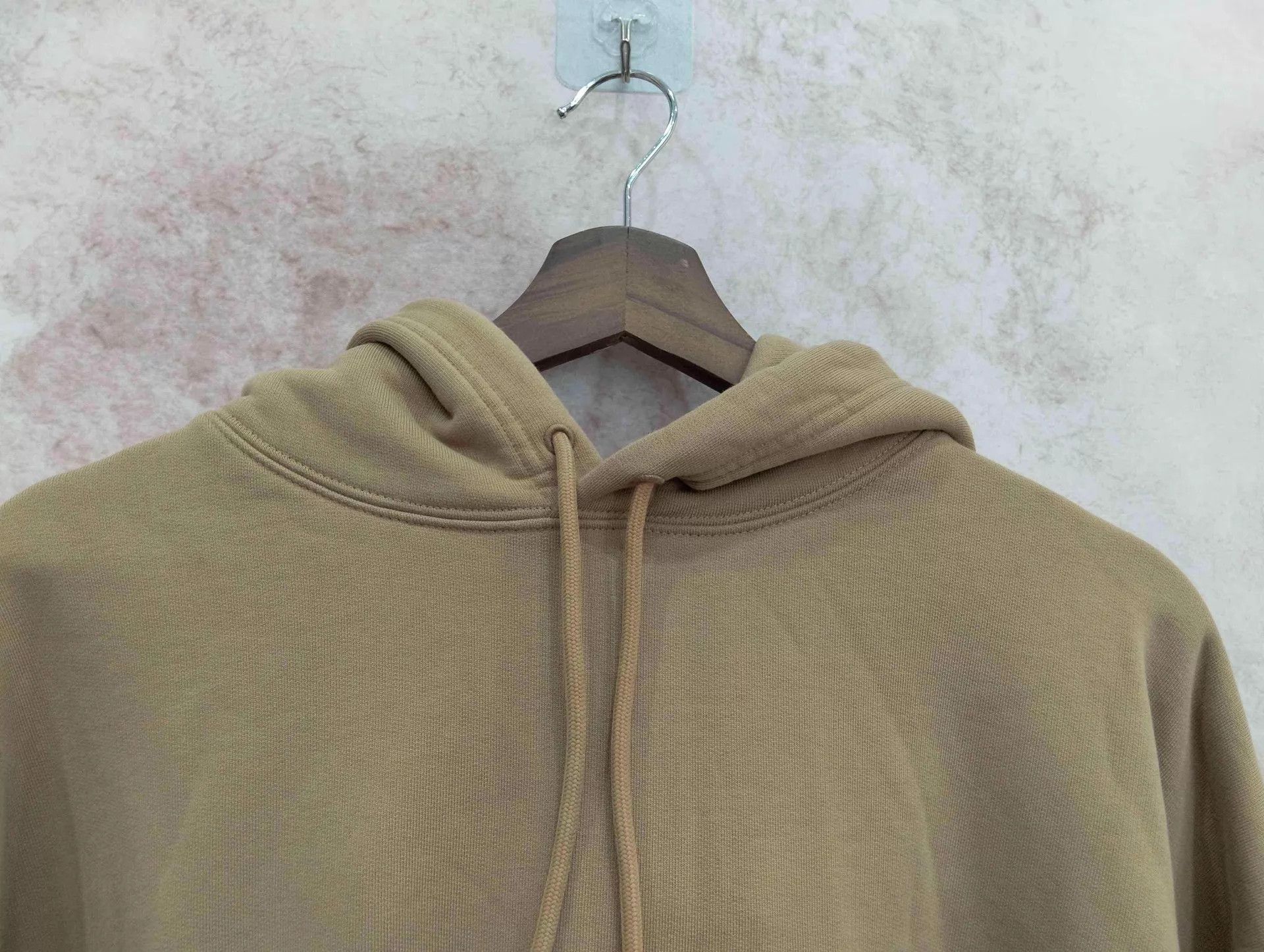 Balenciaga Balenciaga Chest Logo Embroidered Crewneck Sweatshirt L Size L / US 10 / IT 46 - 3 Thumbnail