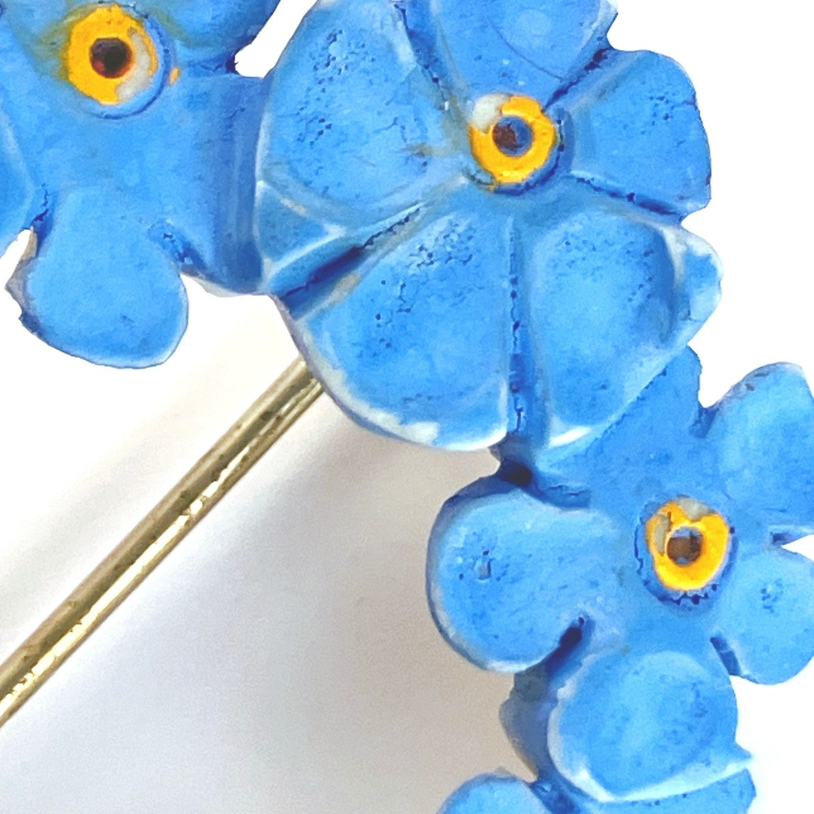 Vintage Vintage 1940s Hand Painted Brooch Blue Forget Me Not Wreath Size ONE SIZE - 4 Thumbnail
