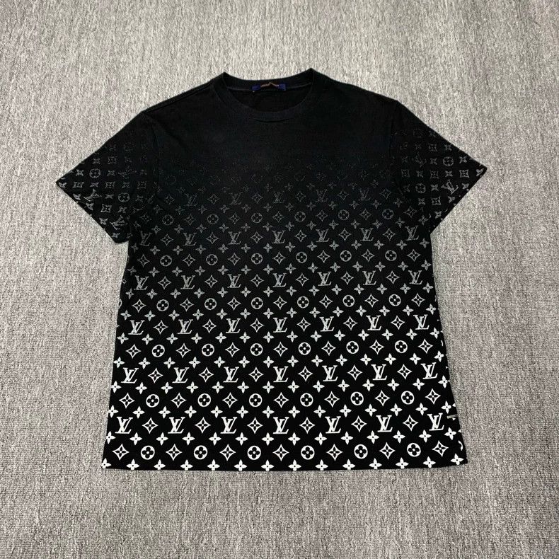 Louis Vuitton Louis Vuitton Black gradient full print short sleeve Size US M / EU 48-50 / 2 - 1 Thumbnail