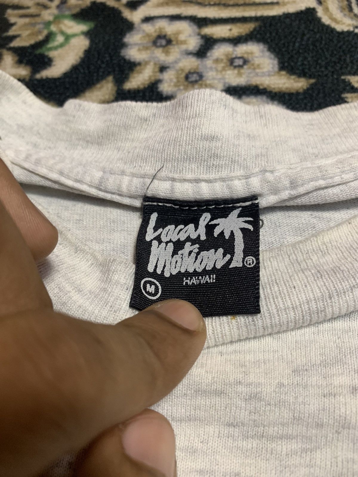 Vintage 90s LOCAL MOTION HAWAII SHIRT NICE BACKHIT Size US M / EU 48-50 / 2 - 6 Thumbnail