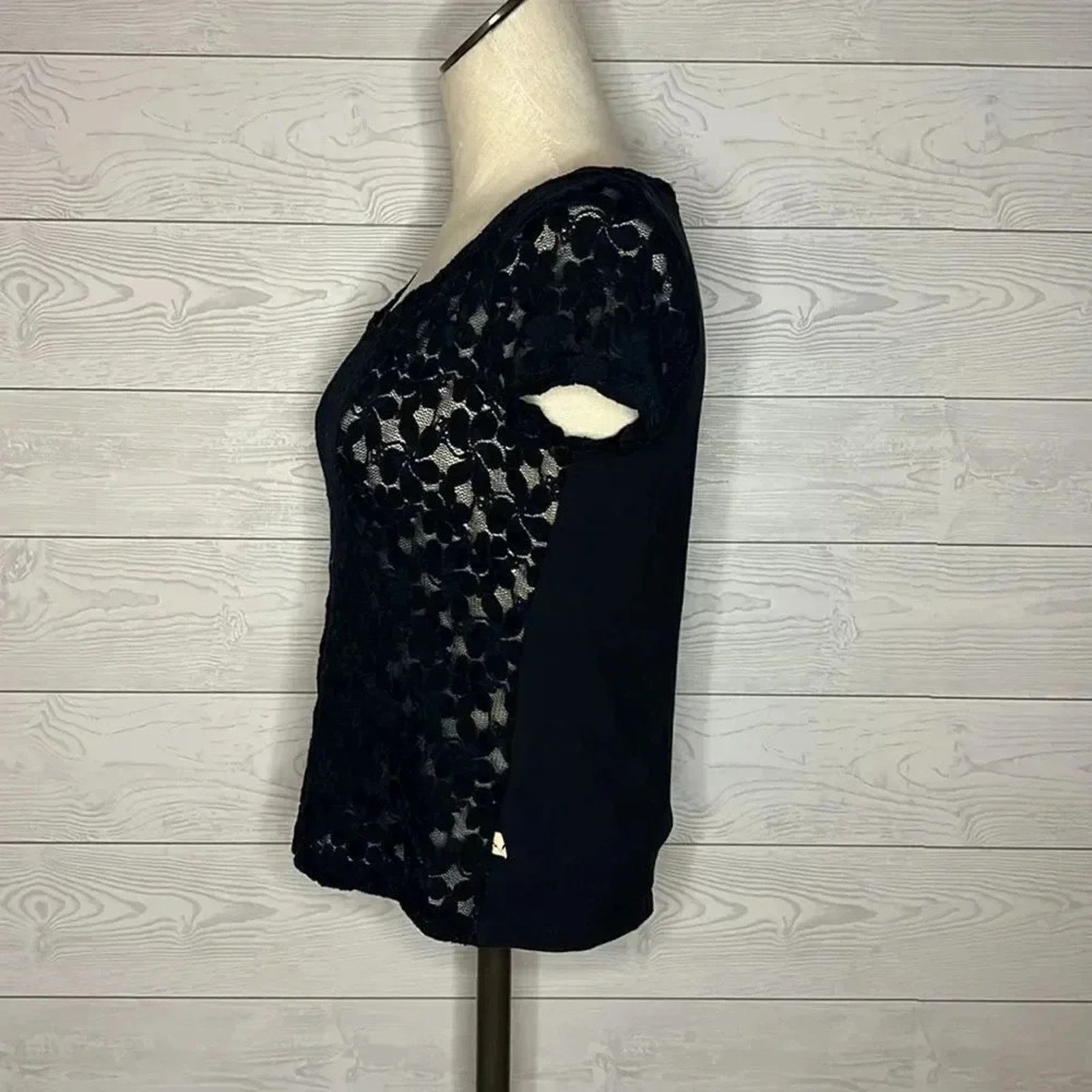 Hollister Hollister black short sleeve top with lace front Size XS Size XS / US 0-2 / IT 36-38 - 3 Thumbnail