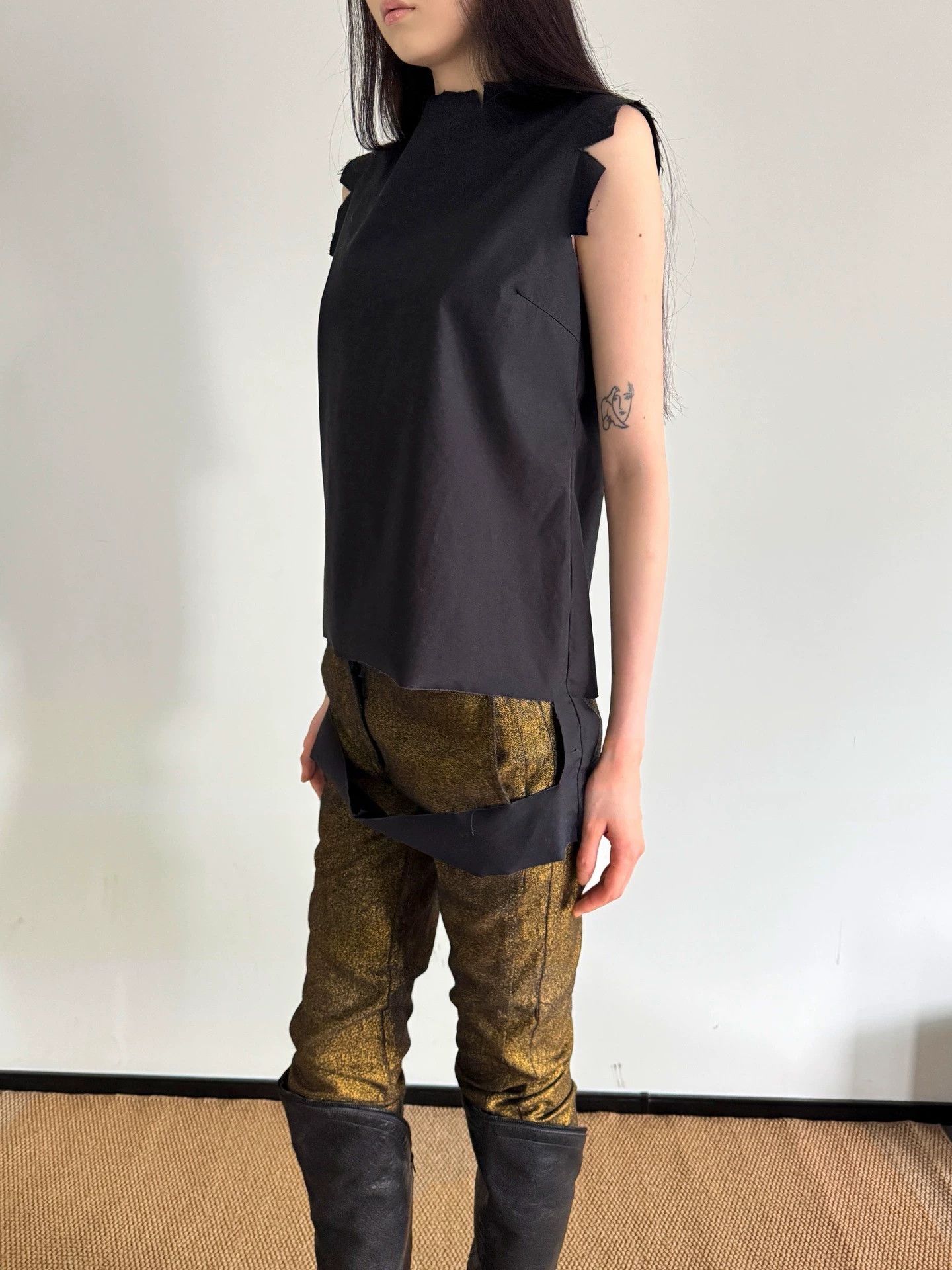 Maison Margiela Maison Margiela White Label Cut Sleeveless Top Size S Size S / US 4 / IT 40 - 5 Thumbnail