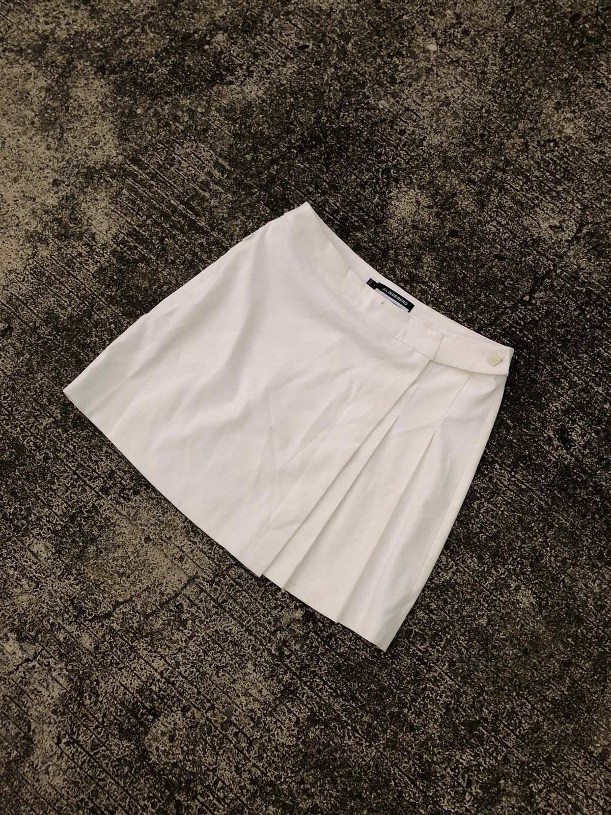 J.Lindeberg J. Lindeberg Women's Fay Pleated Skirt Size 32" / US 10 / IT 46 - 1 Thumbnail