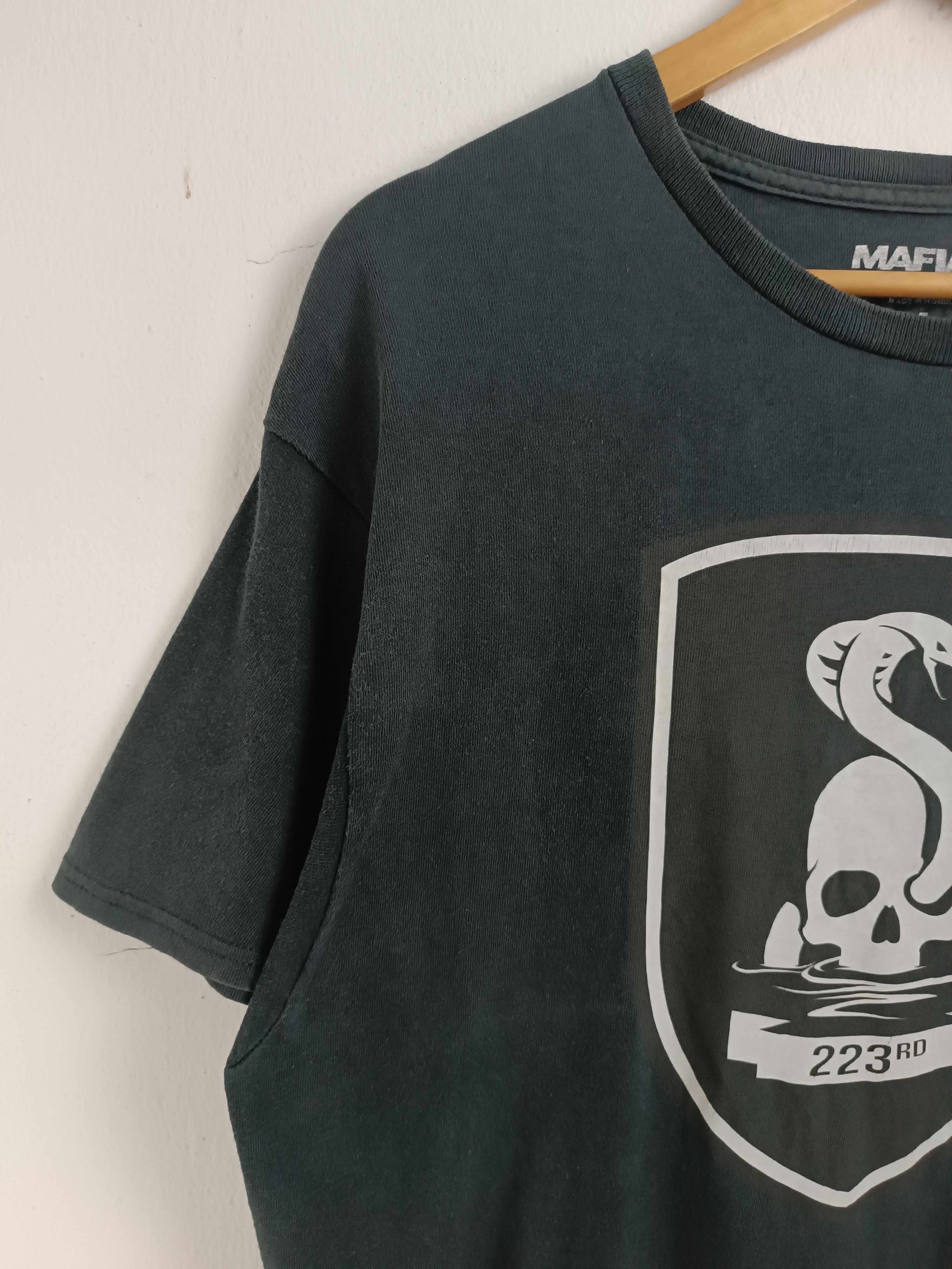 Microsoft VINTAGE 2016 FADED MAFIA III GAME 223 SNAKE LOGO TEE cod gta Size US L / EU 52-54 / 3 - 5 Thumbnail