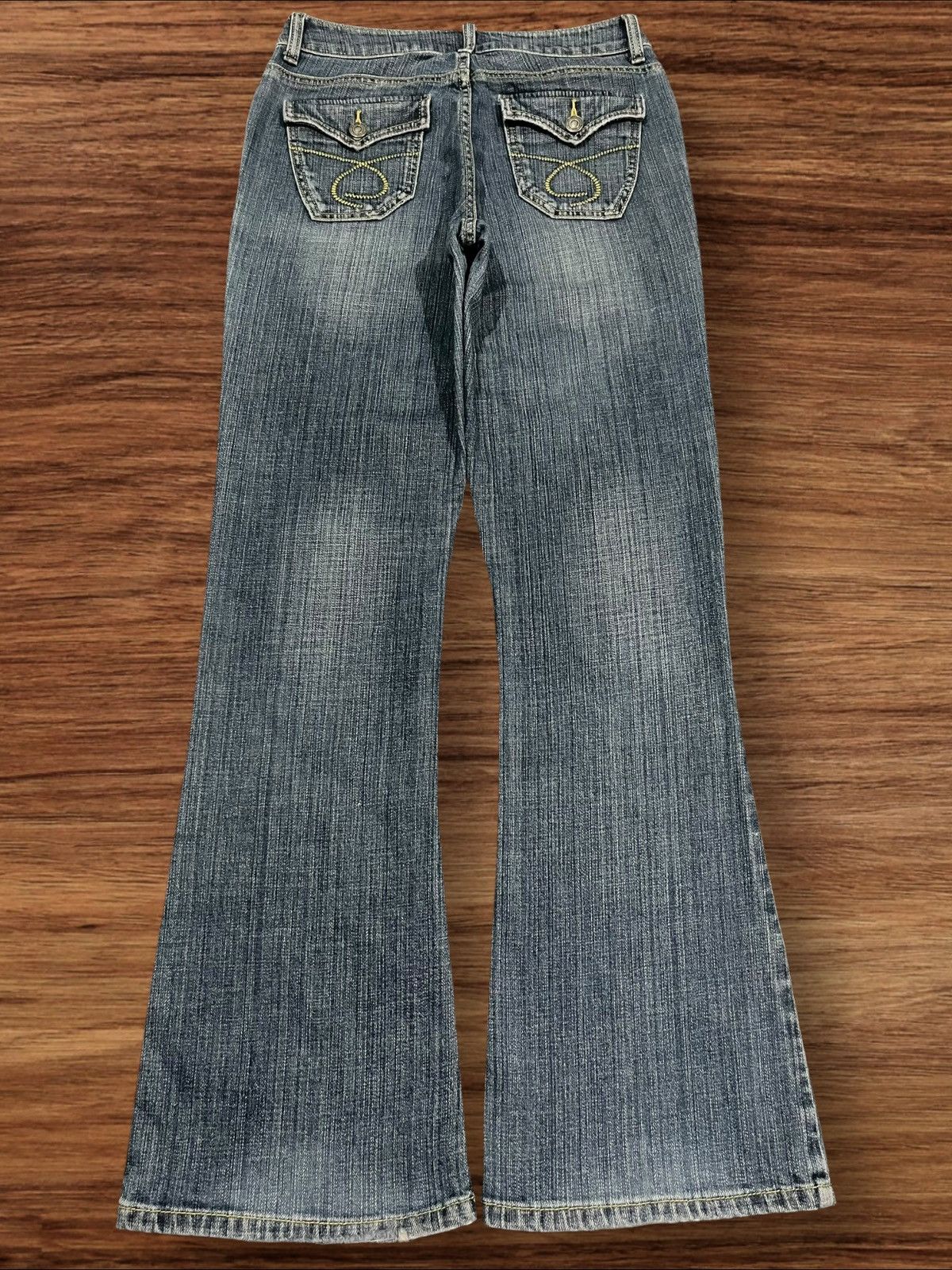 Japanese Brand Vintage Japanese Brand Blue Washed Distressed Flare Jeans Size 27" / US 4 / IT 40 - 2 Thumbnail