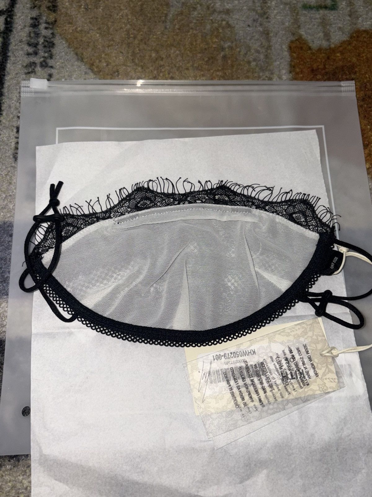 Kith Lisa for Kith Lace Mask Size ONE SIZE - 3 Thumbnail