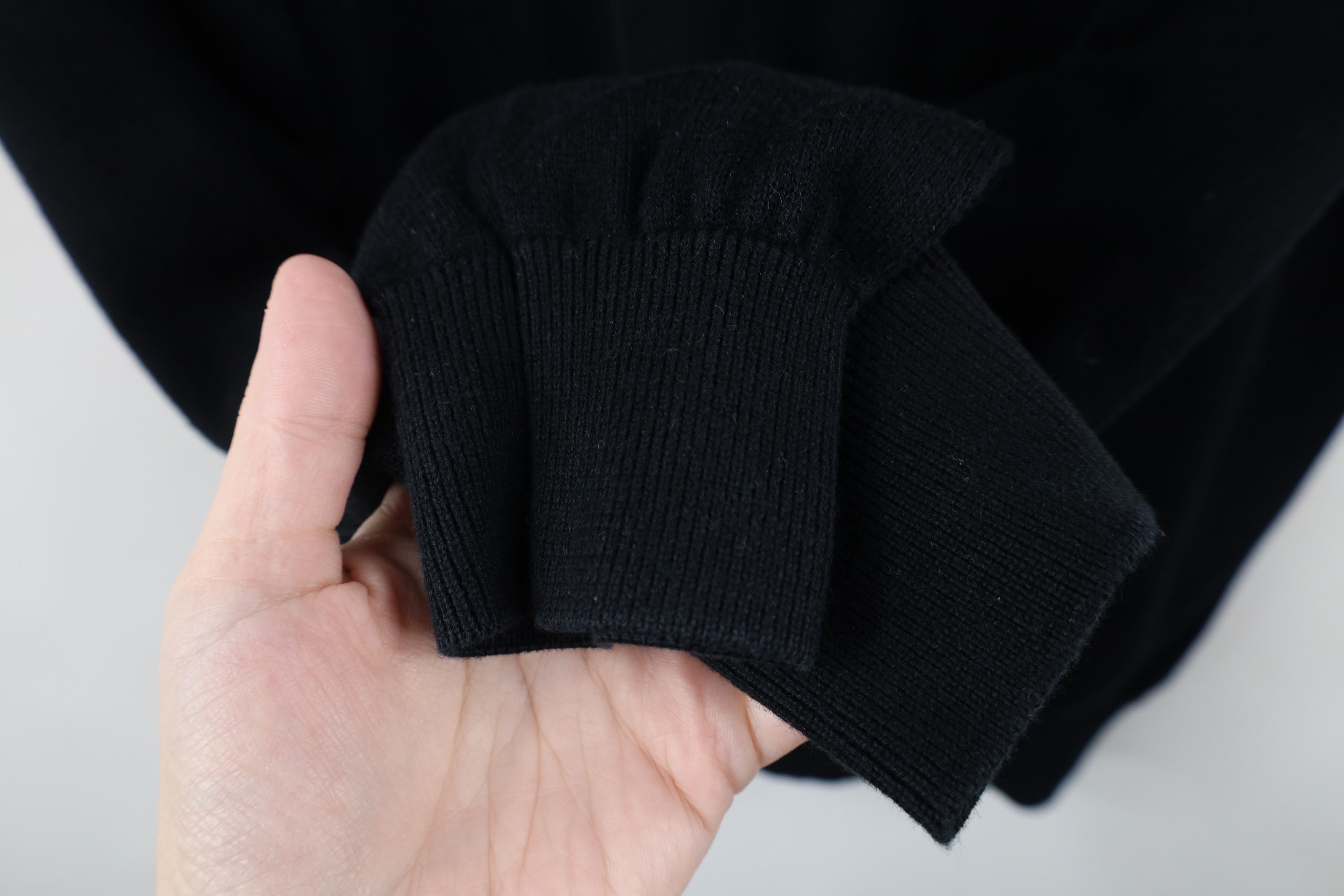 Lacoste × Vintage Vintage Lacoste Faded Croc Logo Knit V-Neck Sweater Black Size US M / EU 48-50 / 2 - 8 Thumbnail