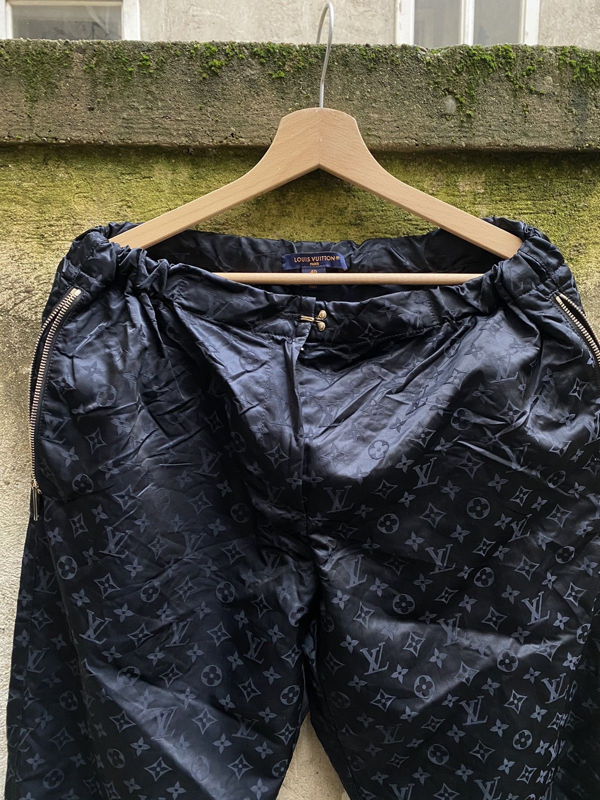 Louis Vuitton Louis Vuitton Monogram For Japan Only Pants Size US 34 / EU 50 - 2 Thumbnail