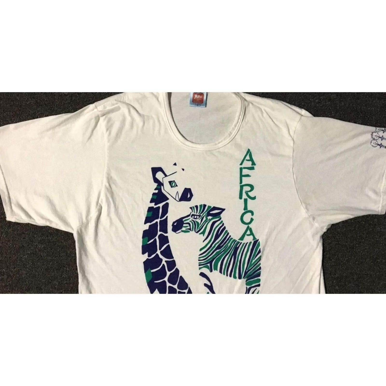 Vintage VINTAGE 90s Africa Zebra Giraffe Abstract Art Nature Grunge Shirt M White Graphic Tee Mens Size US M / EU 48-50 / 2 - 7 Thumbnail