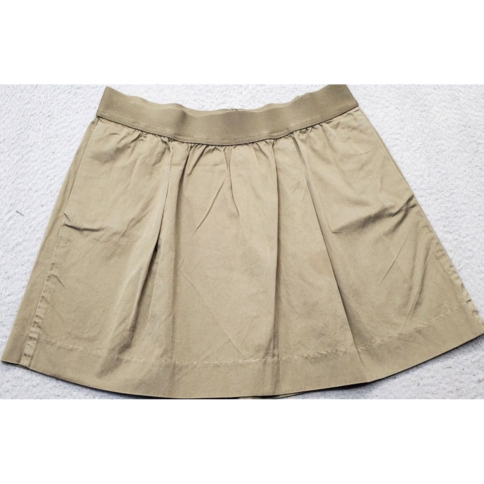 J.Crew J.CREW A-Line Skirt Womens Size 10 Green Pleated Front Stretch Waistband Pull On Shor t Green Womens Size 10 Pre-owned Skirt Size 32" / US 10 / IT 46 - 2 Thumbnail