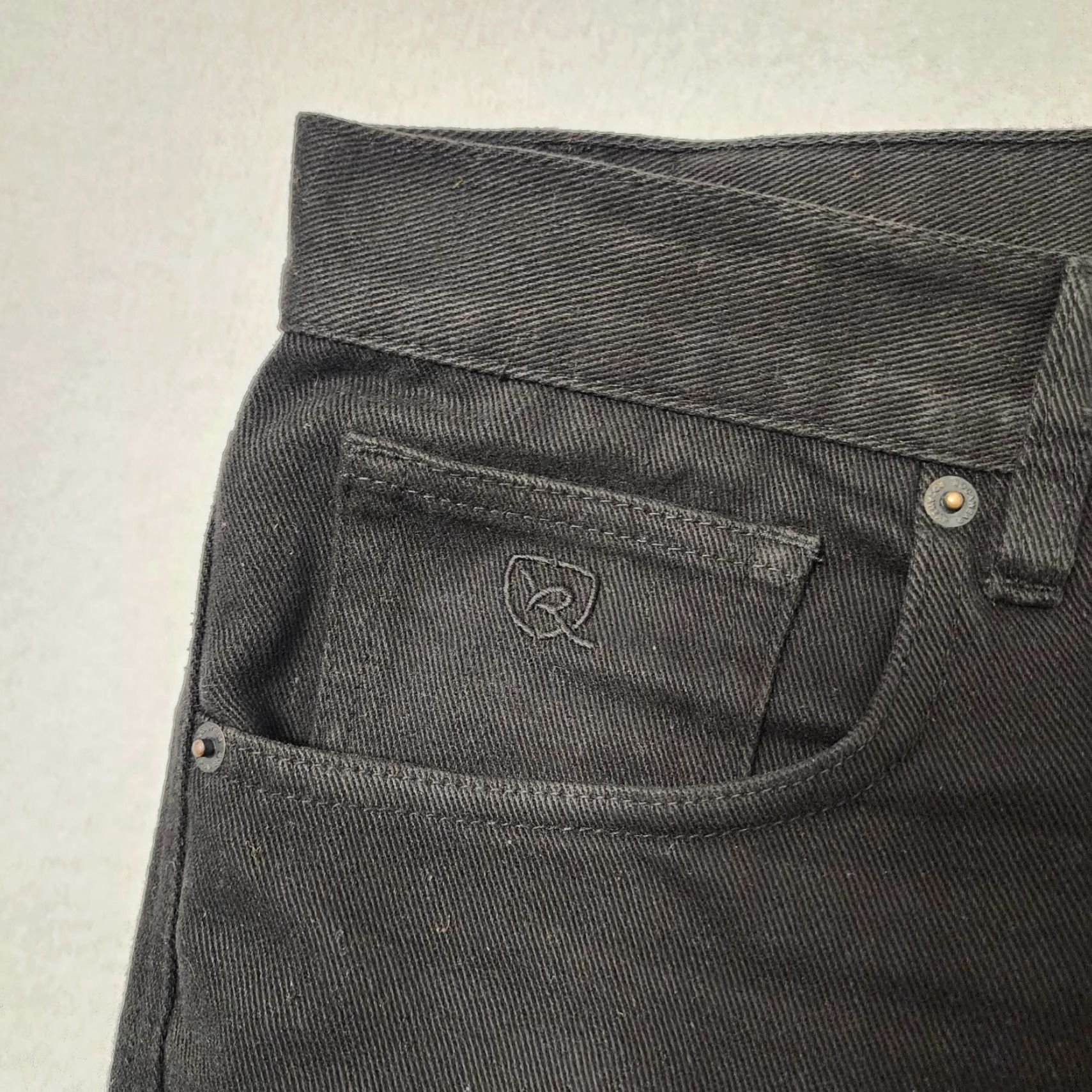 Rocawear VINTAGE Rocawear Baggy Jeans Mens 44 Black Inseam 26 Embroidered Tapered Pocket Skater Flap Styles: Jeans, Regular, Men Size US 44 / EU 60 - 7 Thumbnail