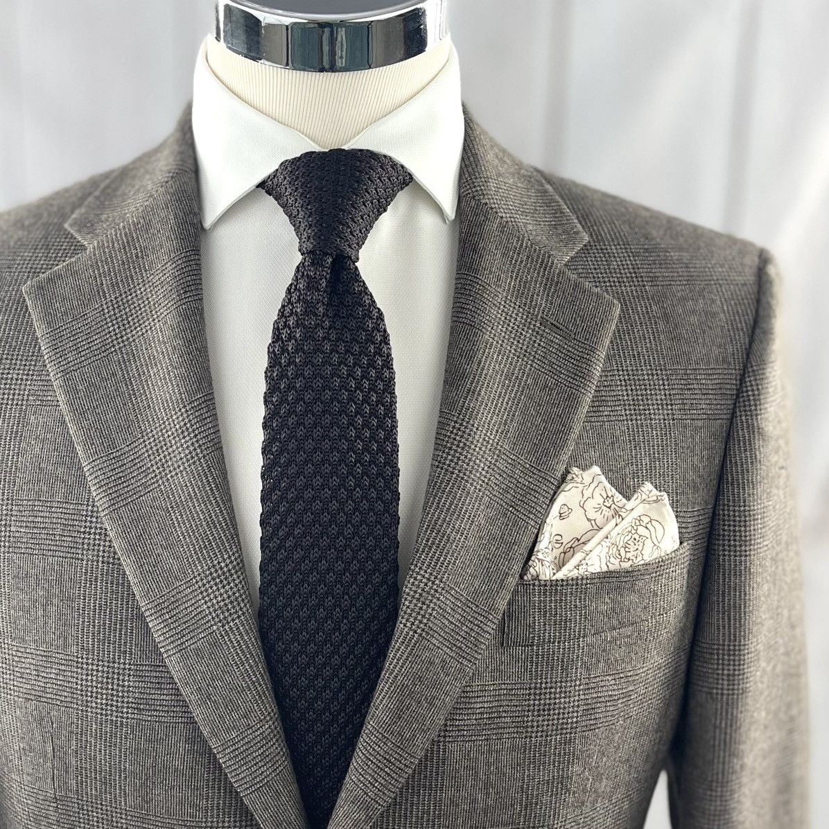 Other Men’s Dark Brown Knit Tie & Alabaster Floral Pocket Square Size ONE SIZE - 2 Thumbnail