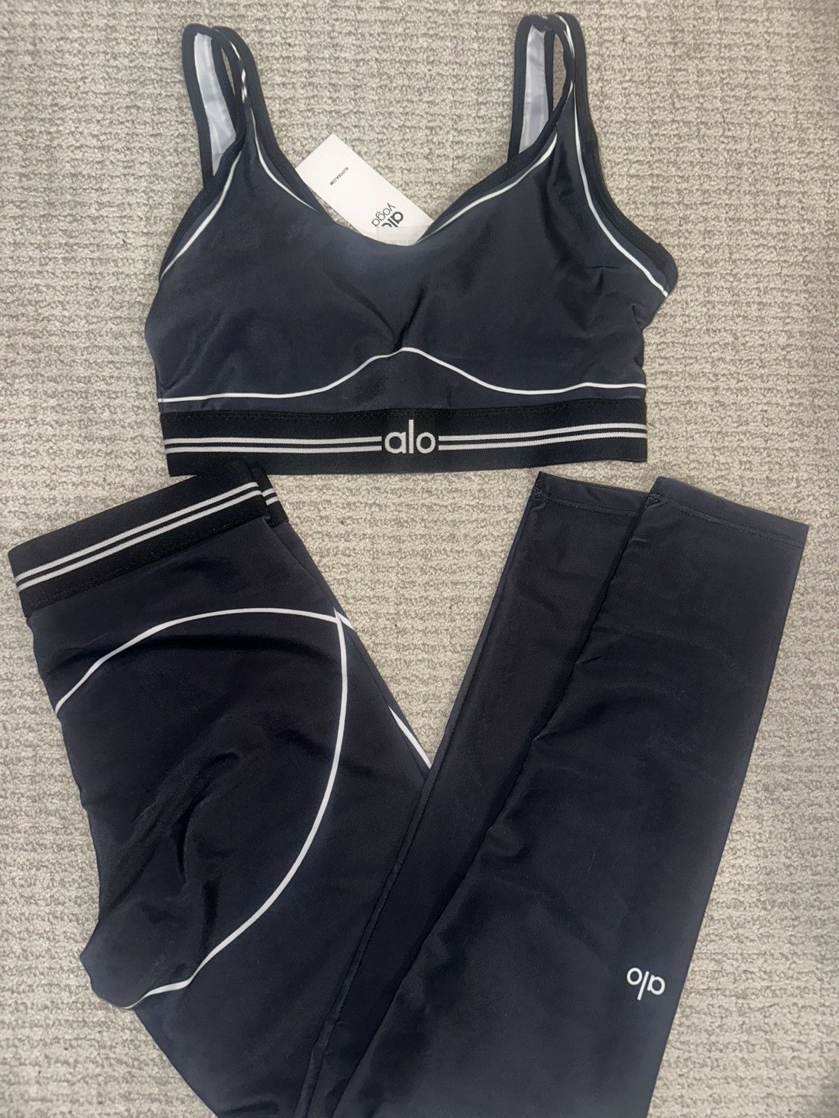 Alo Yoga Black Alo yoga set Size M / US 6-8 / IT 42-44 - 1 Thumbnail