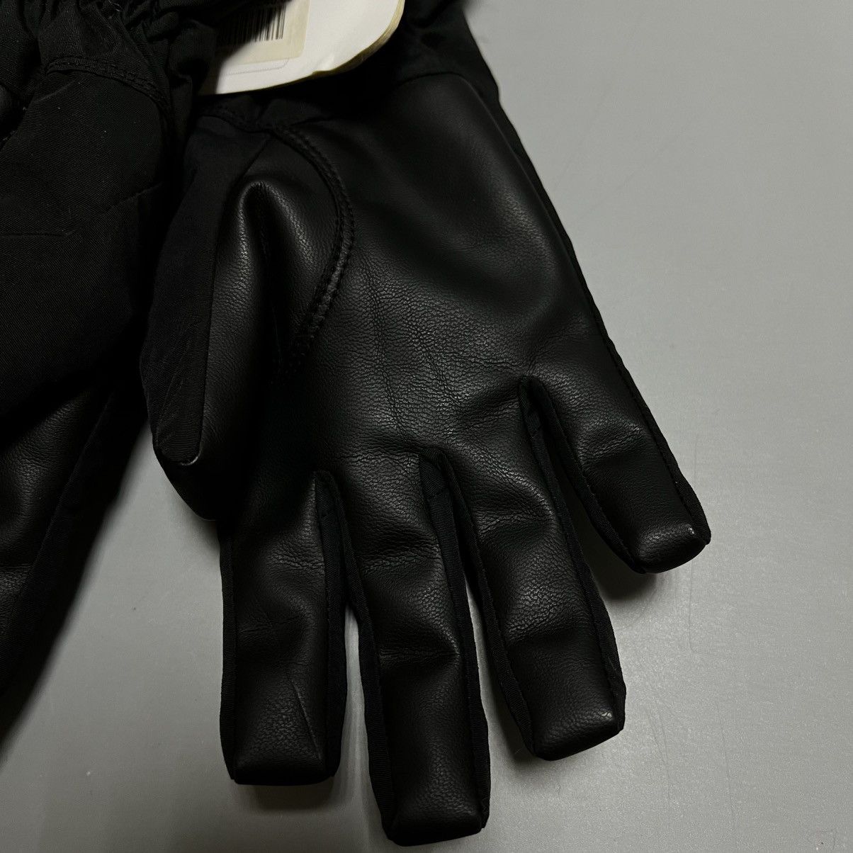 Mountain Equipment Mountain Equipment gloves Black NEW NWT Size ONE SIZE - 7 Thumbnail
