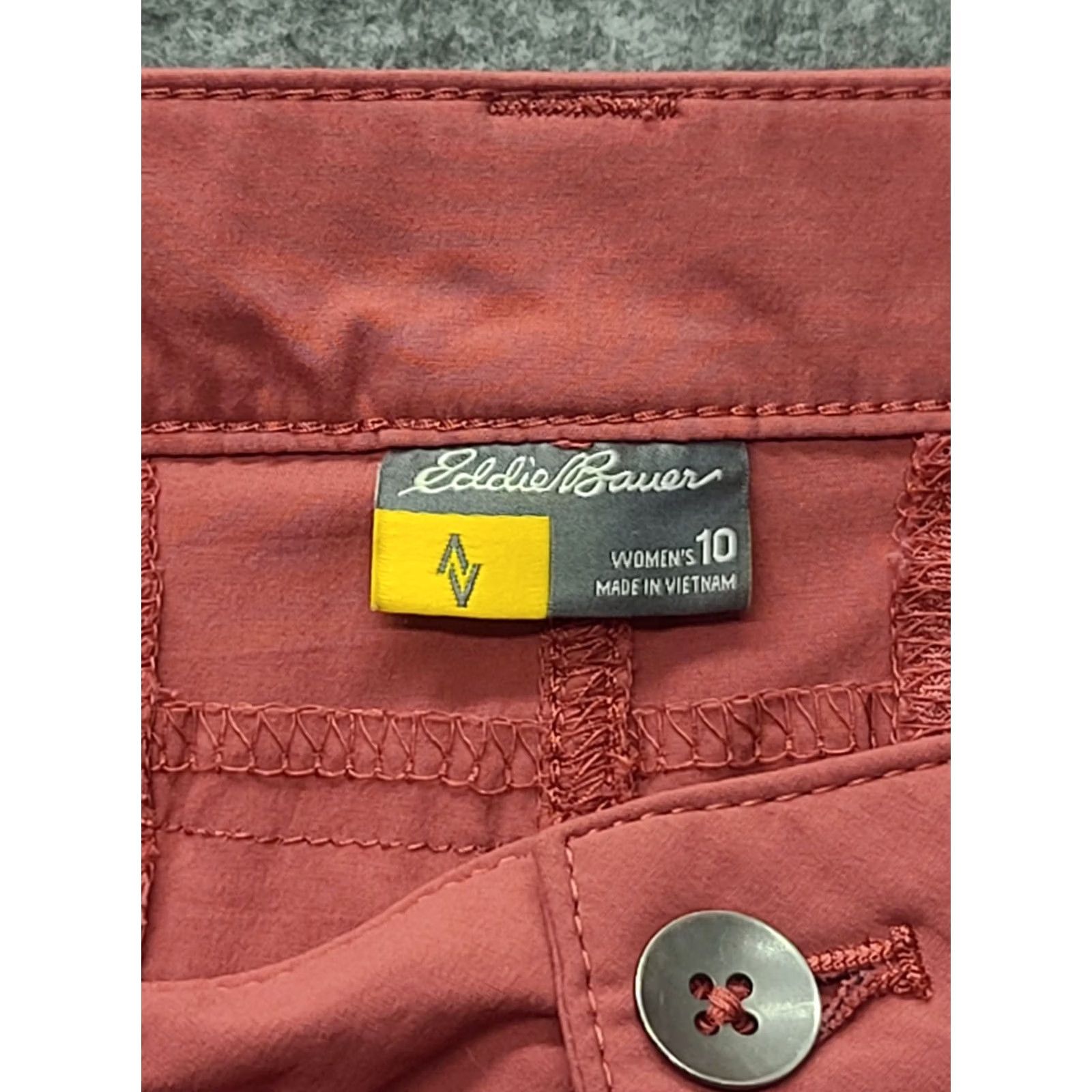 Eddie Bauer Eddie Bauer Travex Capris Womens 10 Relaxed Capri Pants 20 Inseam Nylon Pink Size ONE SIZE - 2 Thumbnail