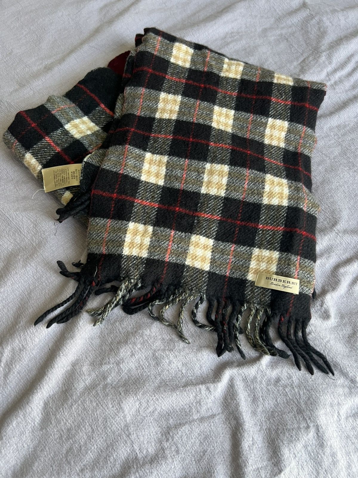 Burberry Vintage Burberry Black Nova Check Cashmere Scarf Size ONE SIZE - 6 Thumbnail