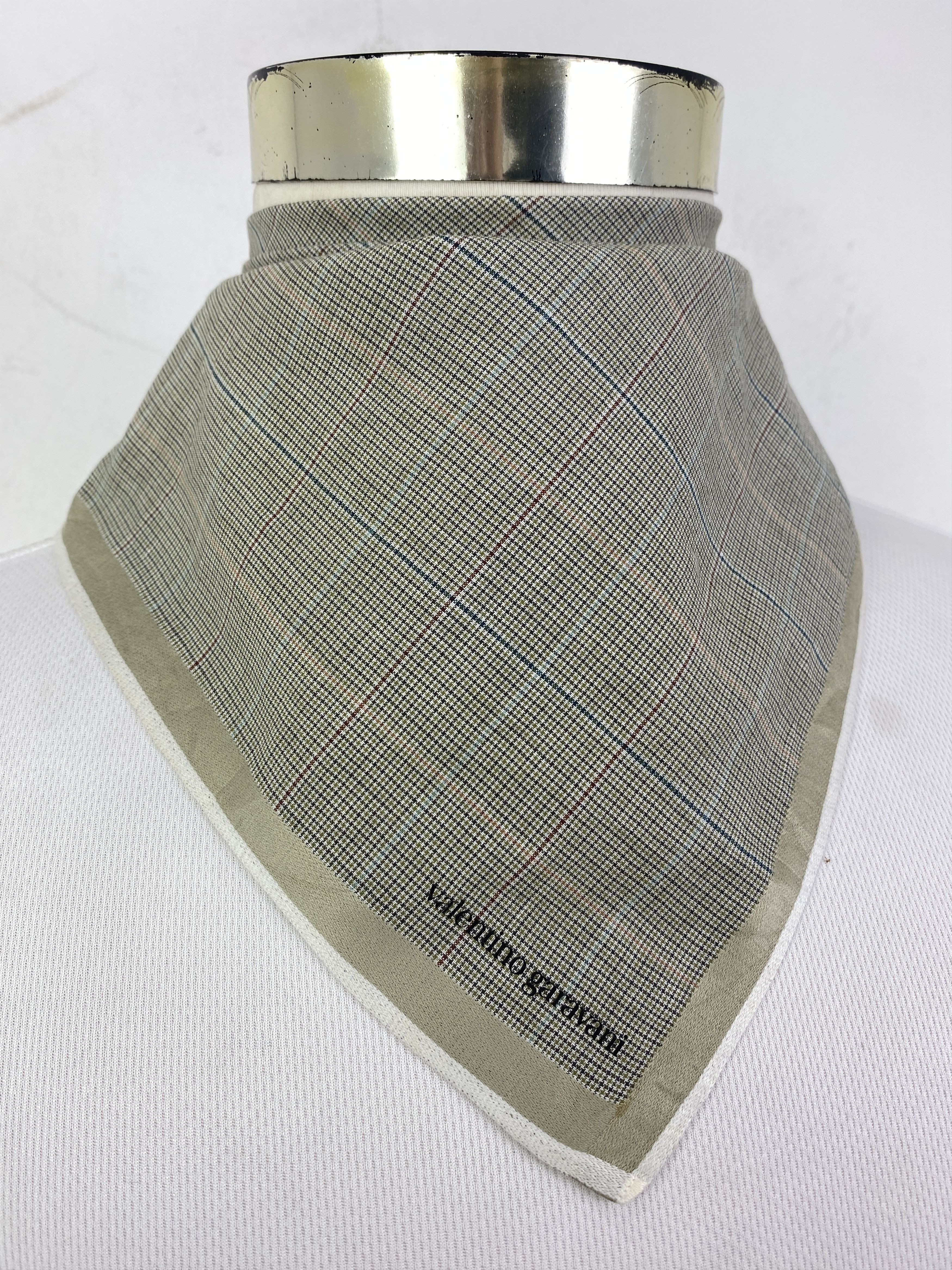 Valentino Valentino Garavani Handkerchief / Neckerchief HKC0922 Size ONE SIZE - 2 Thumbnail