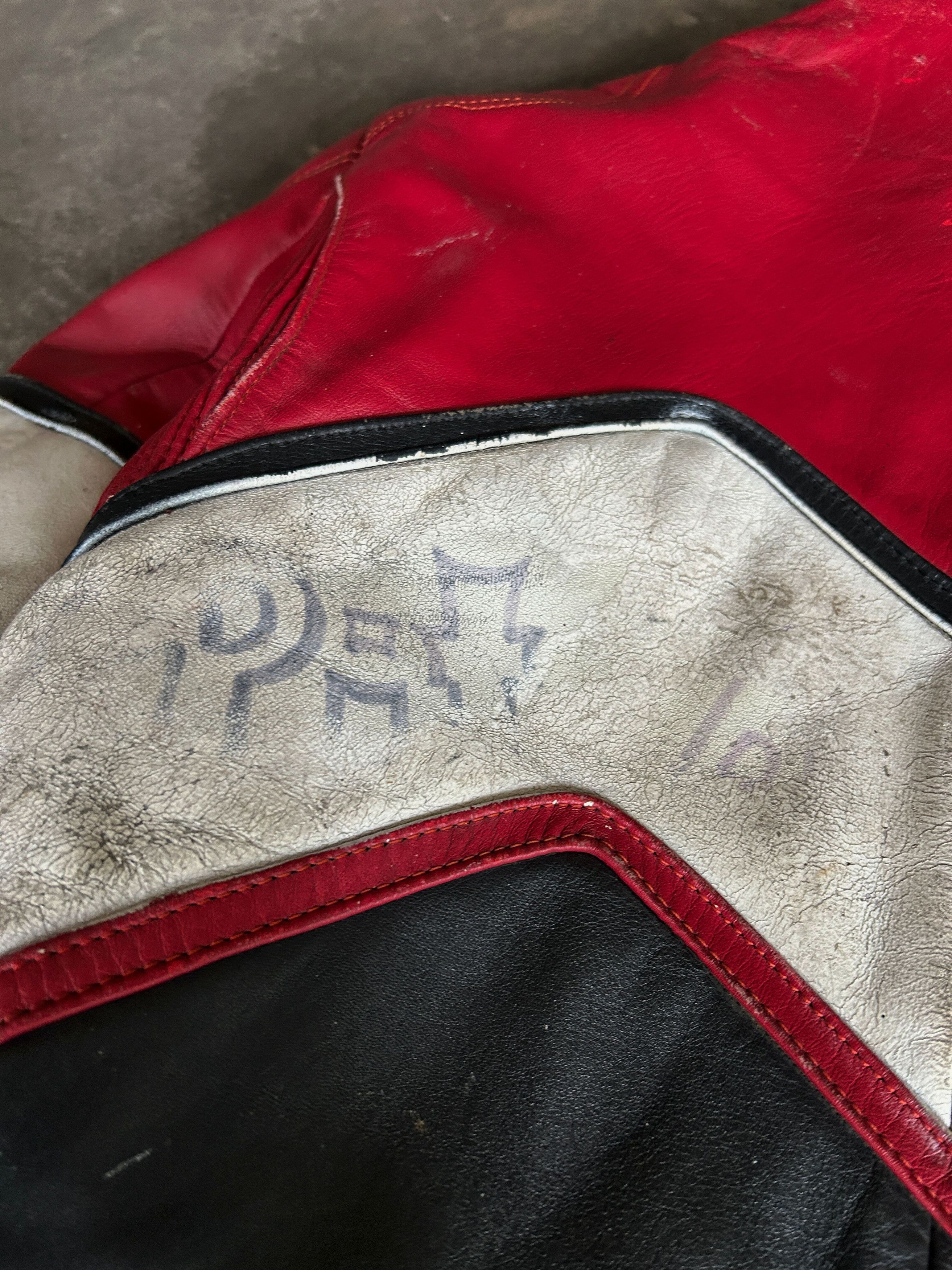 Vintage Vintage Red Black Leather Motorcycle Racing Jacket Biker Size US M / EU 48-50 / 2 - 10 Thumbnail