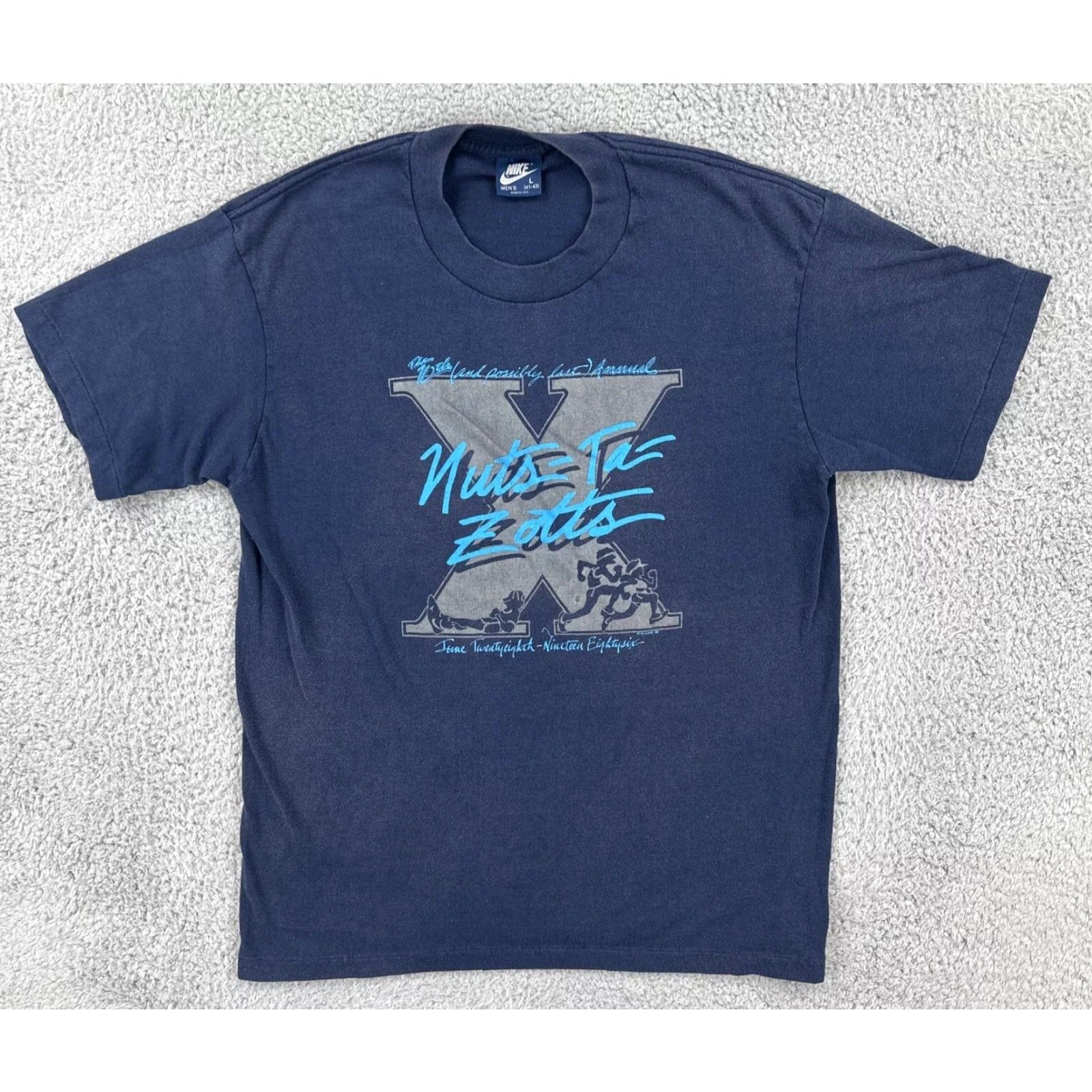 Nike VINTAGE Nike Blue Tag L Blue T Shirt SS Made In USA 1986 Nuts Ta Zotts Marathon Tee Mens Size US L / EU 52-54 / 3 - 2 Thumbnail