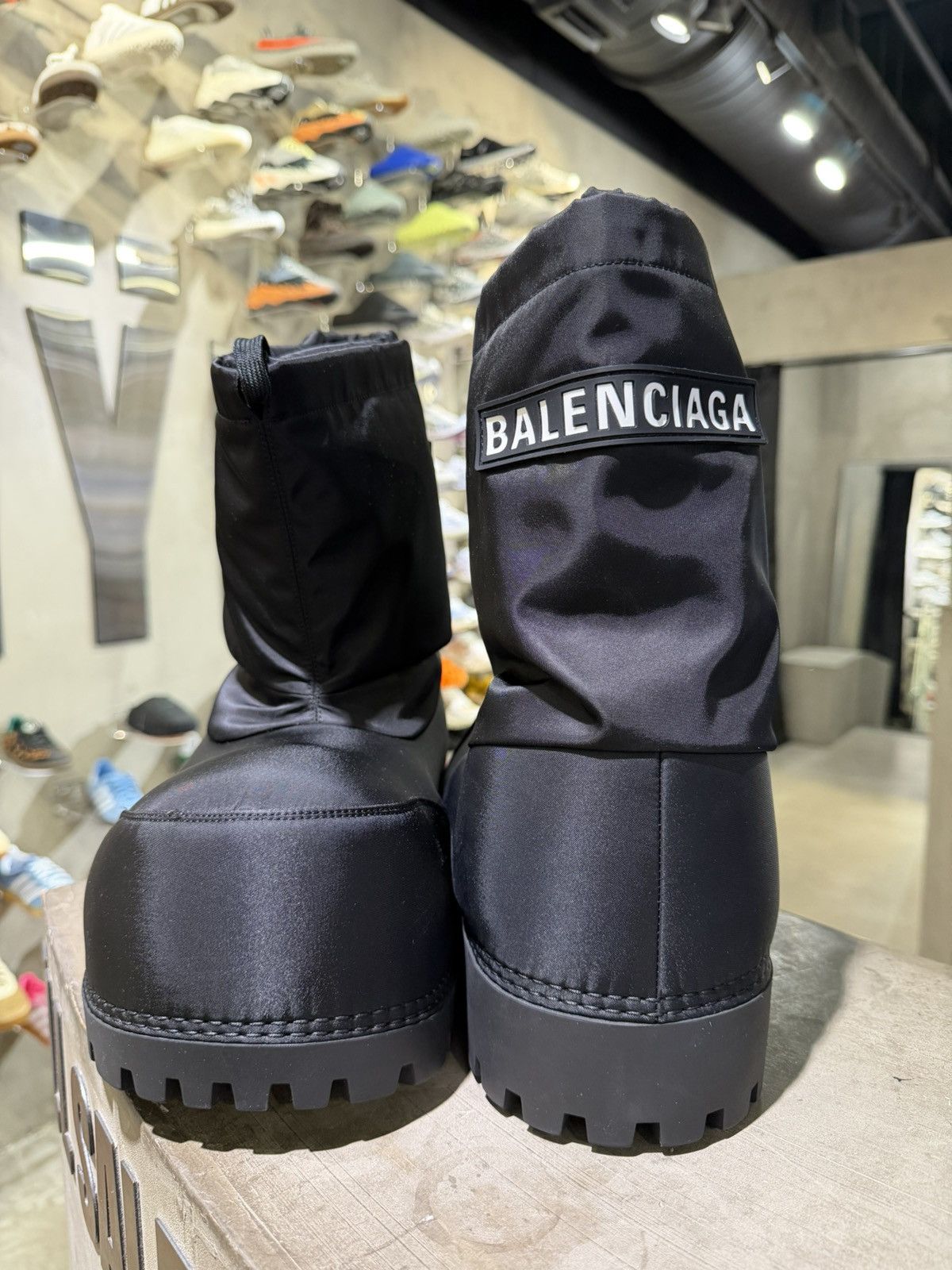 Balenciaga Balenciaga Alaska Low Boot Black Size US 10 / EU 43 - 3 Thumbnail