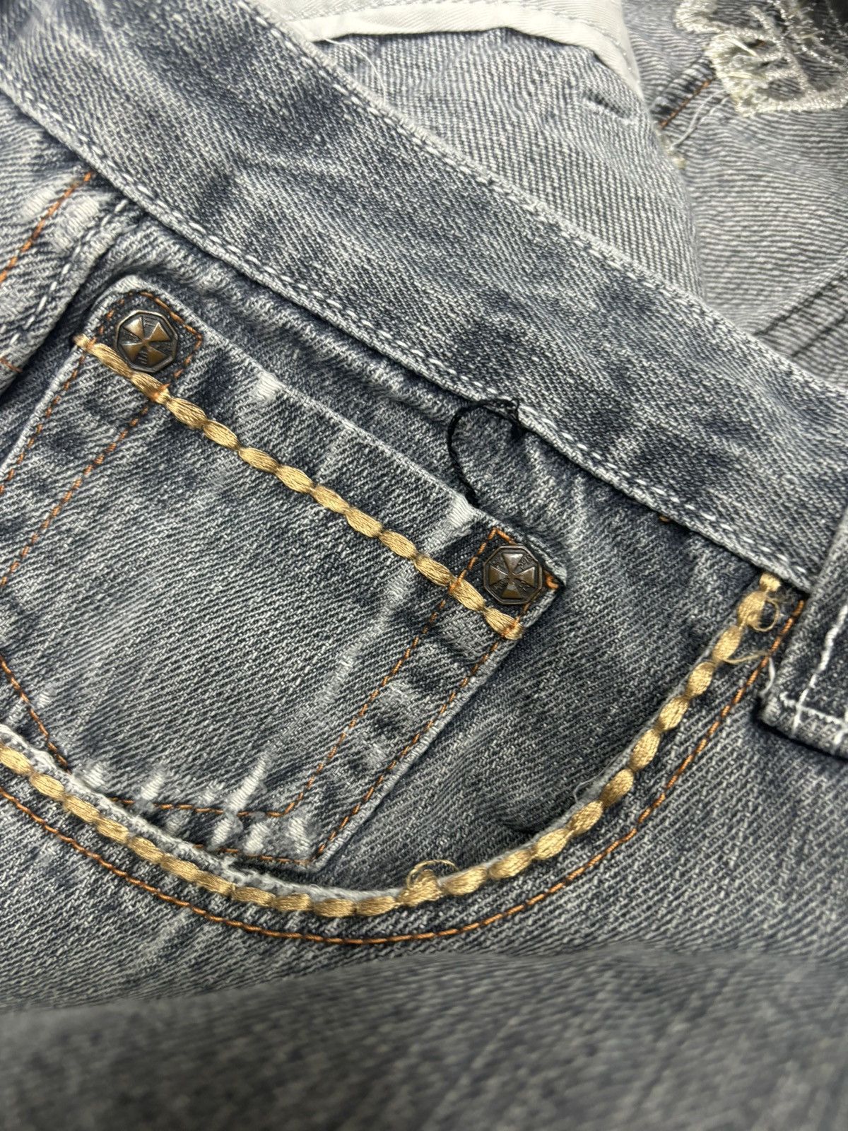 Black Label × Independent Truck Co. × Japanese Brand 🔥RARE VINTAGE BLAC LABEL WIDE BAGGY JEANS LOVE EMBROIDERY Size US 40 / EU 56 - 14 Thumbnail