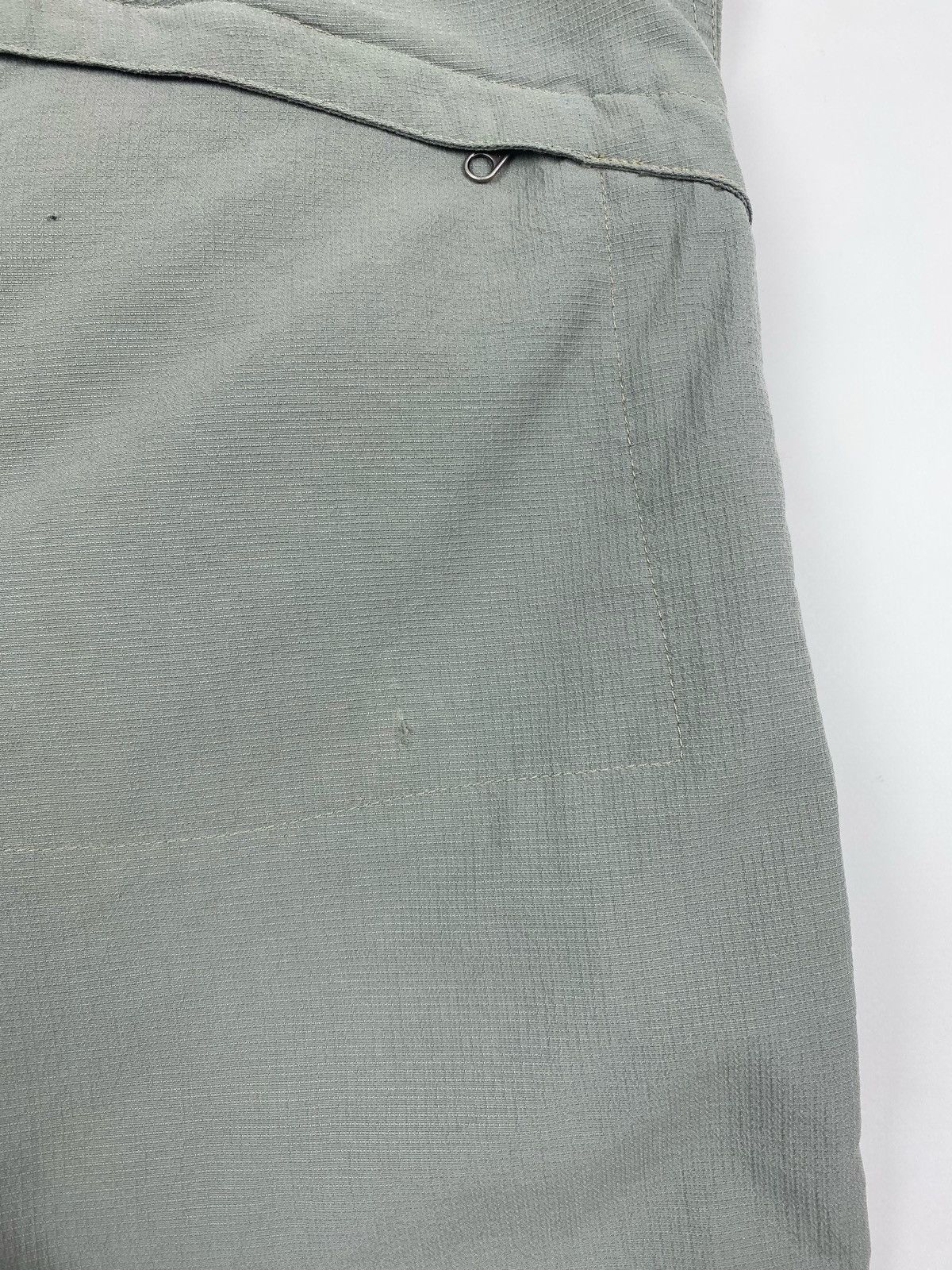 Patagonia 2000’s Distressed Patagonia Ripstop Nylon Hiking Pants Size US 36 / EU 52 - 13 Thumbnail