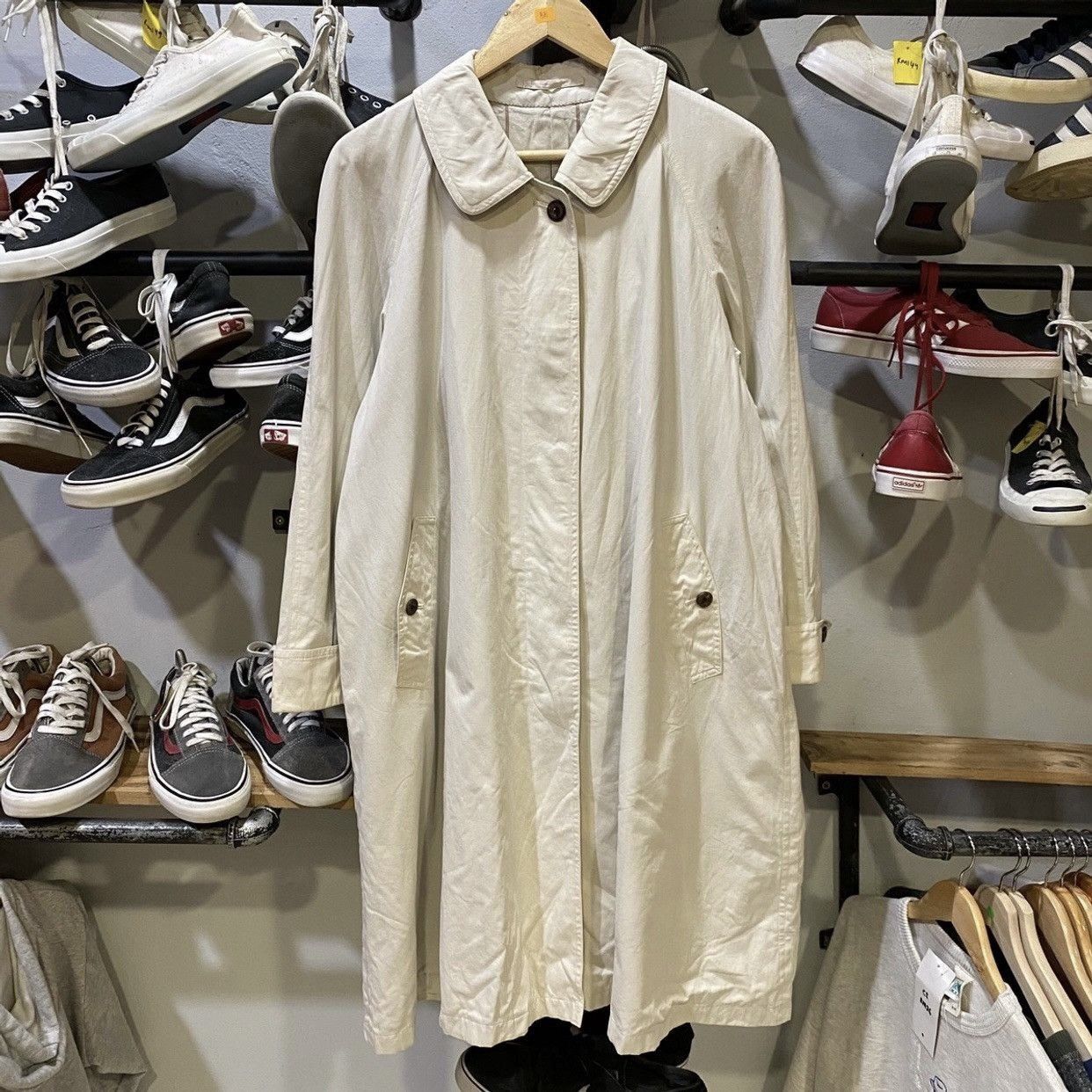 Burberry × Vintage Vintage Burberrys Trench Coat Jacket Size US L / EU 52-54 / 3 - 1 Thumbnail