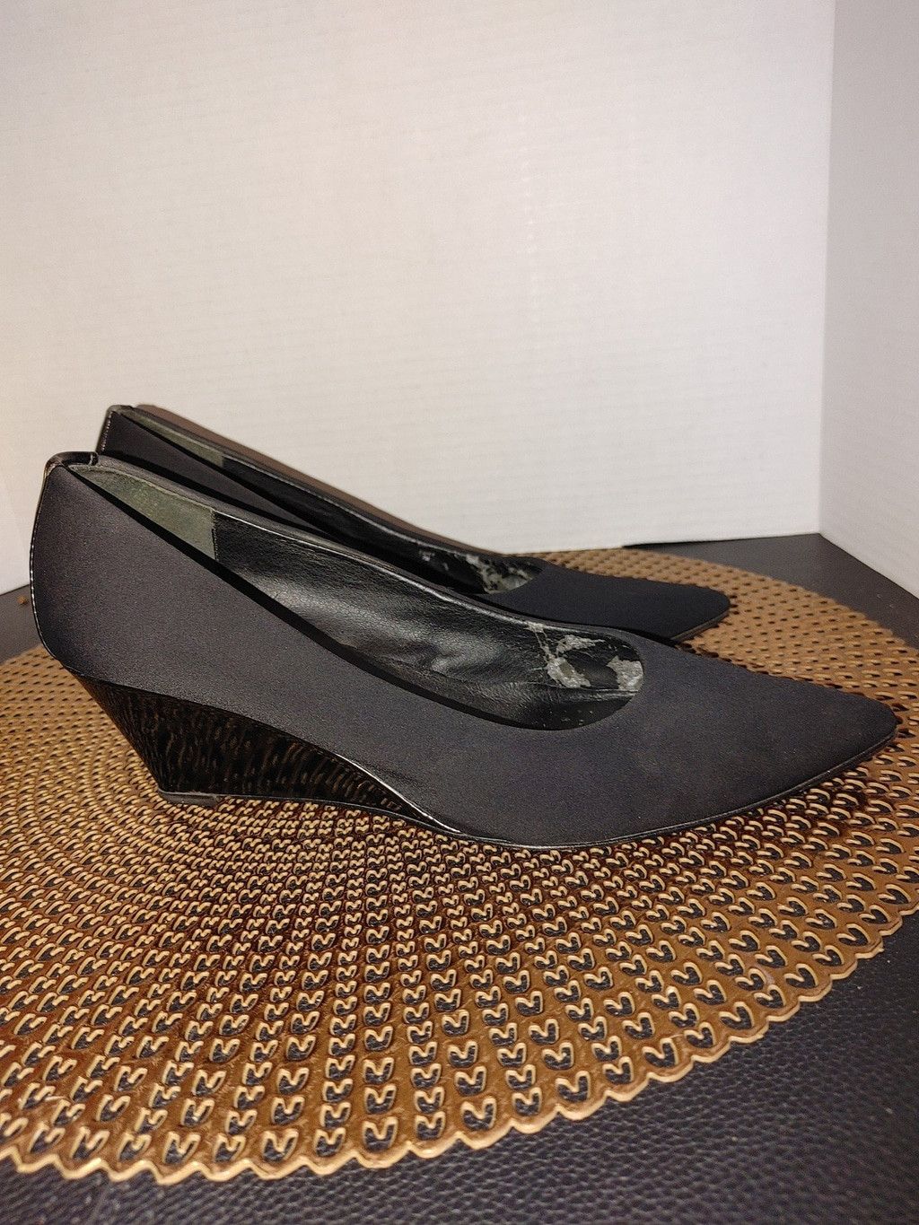 Donald Pliner Donald J. Pliner Ediee Wedges Size 7M Size US 7 / IT 37 - 1 Thumbnail