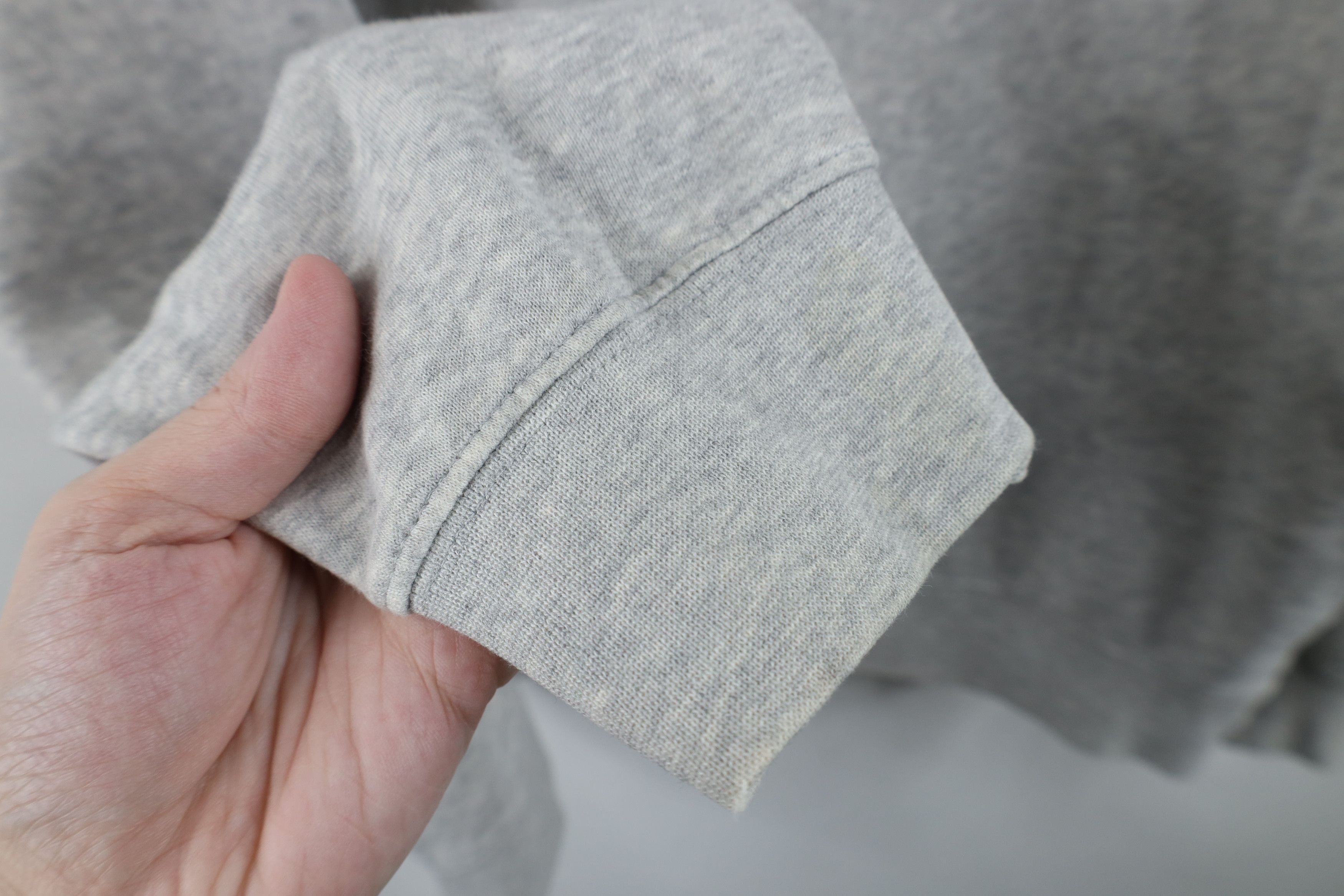 Nike Vintage Y2K Nike Swoosh Crewneck Sweatshirt Heather Gray Size US XL / EU 56 / 4 - 7 Thumbnail