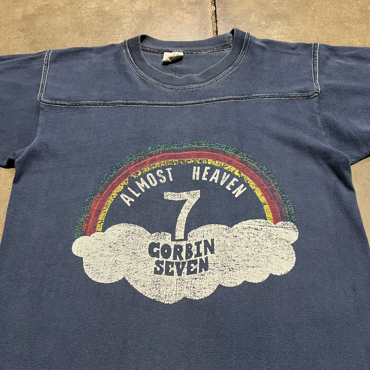 Vintage Vintage 70s Almost Heaven Corbin 7 Rainbow Graphic Tee USA Size US S / EU 44-46 / 1 - 4 Thumbnail
