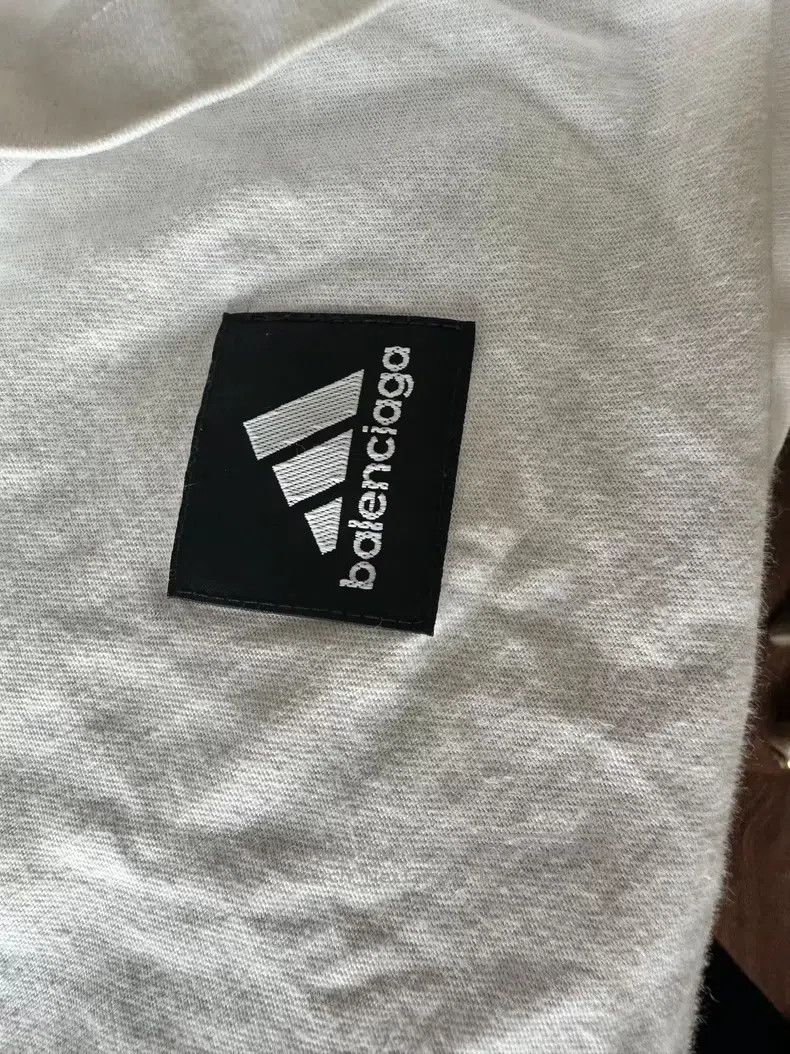 Balenciaga Balenciaga Short Sleeve Size US M / EU 48-50 / 2 - 5 Thumbnail